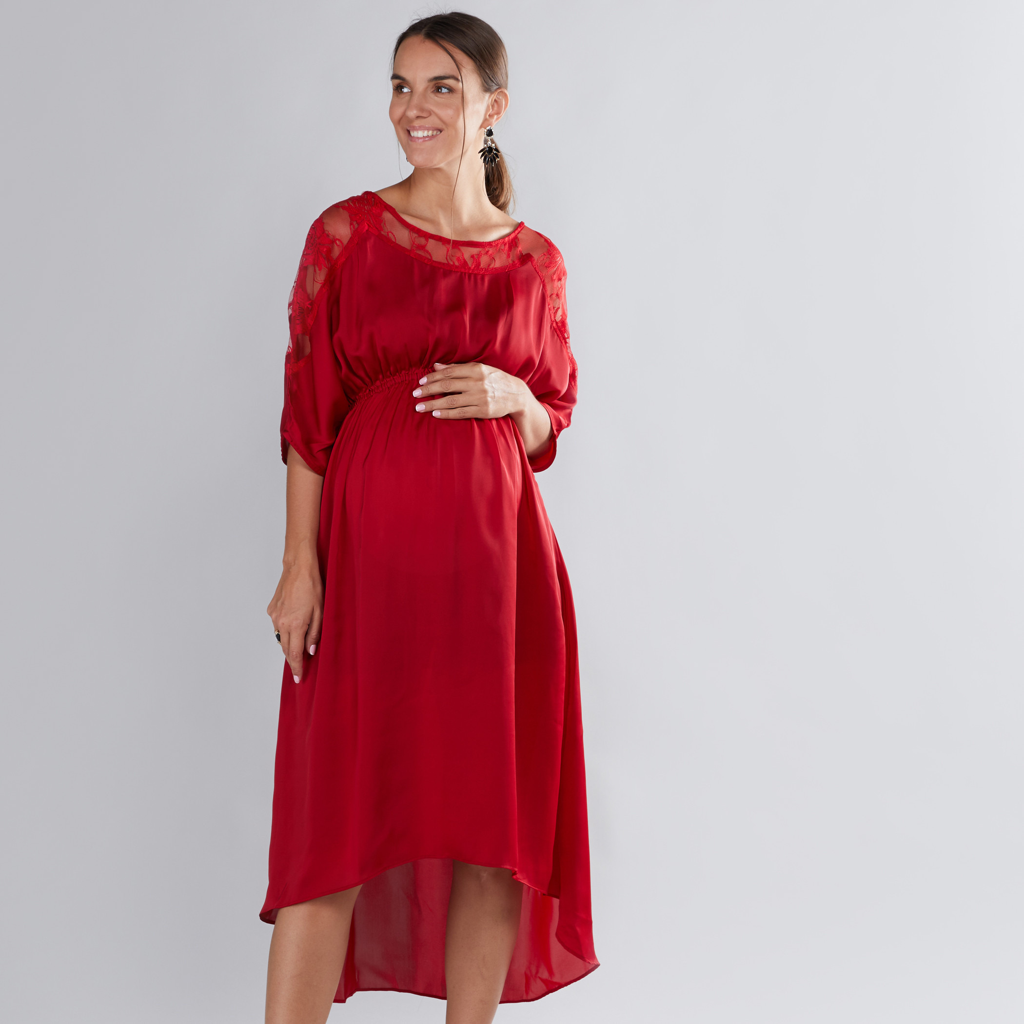فستان للحوامل بأكمام 3/4 مزيّن بالدانتيل من هاوس أوف نابيوس-baby-maternalcare-maternitywear-image-3