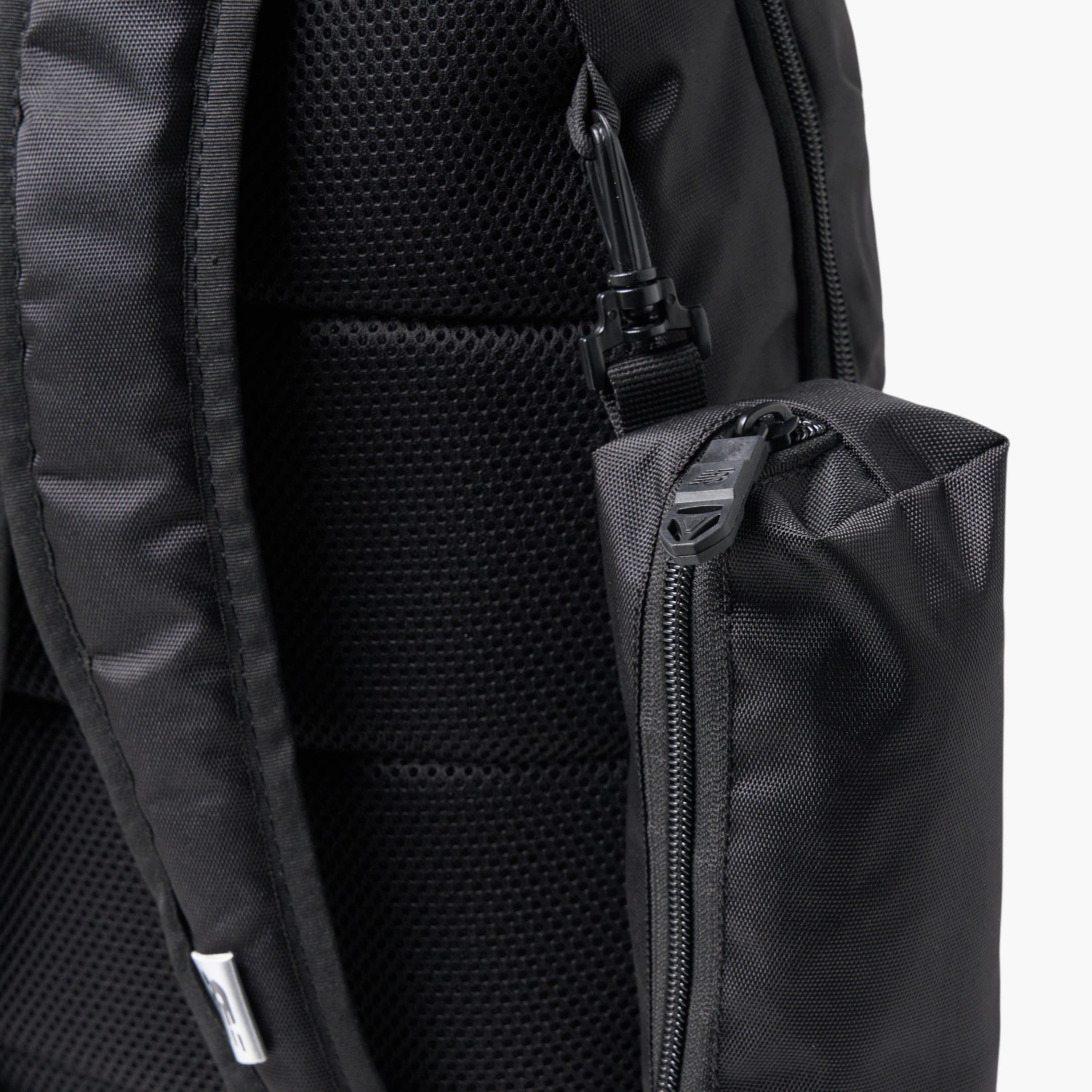 شنطة ظهر مدرسية بطبعات شعار مع مقلمة من نيو بالانس - 14x28x43 سم-school-bagsandbackpacks-backpacks-image-5