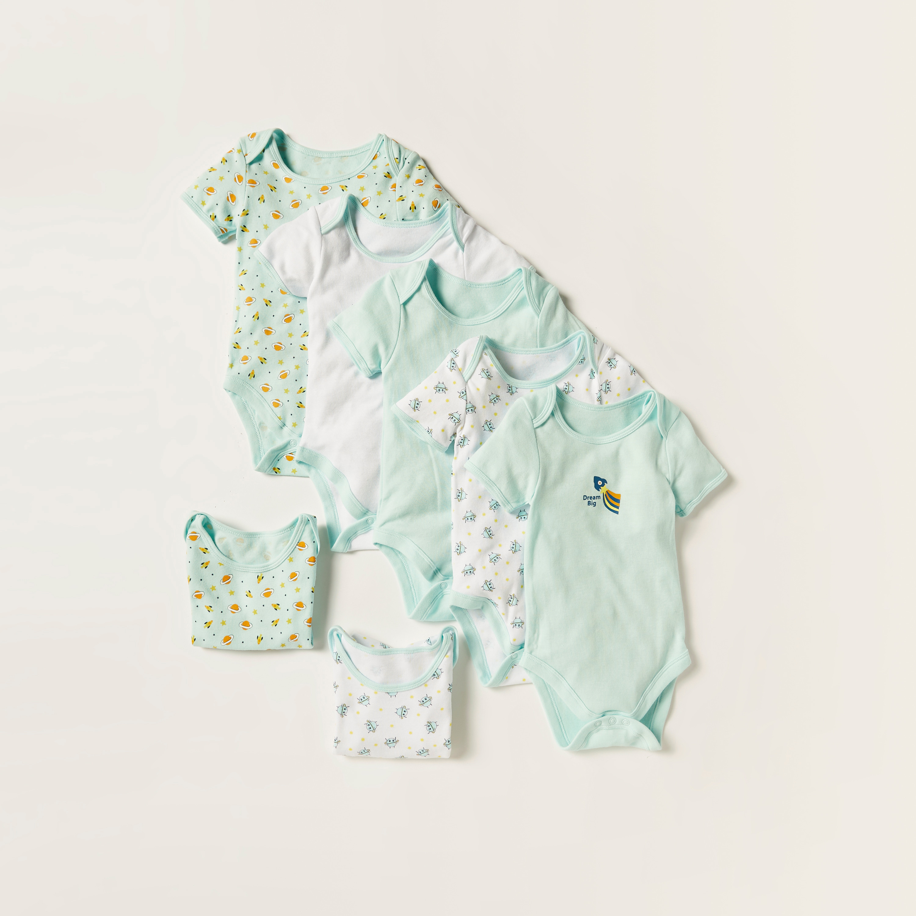 بودي سوت بأكمام قصيرة من جونيورز - طقم من 7 قطع متنوعة-baby-boys-clothing-multipacks-image-1