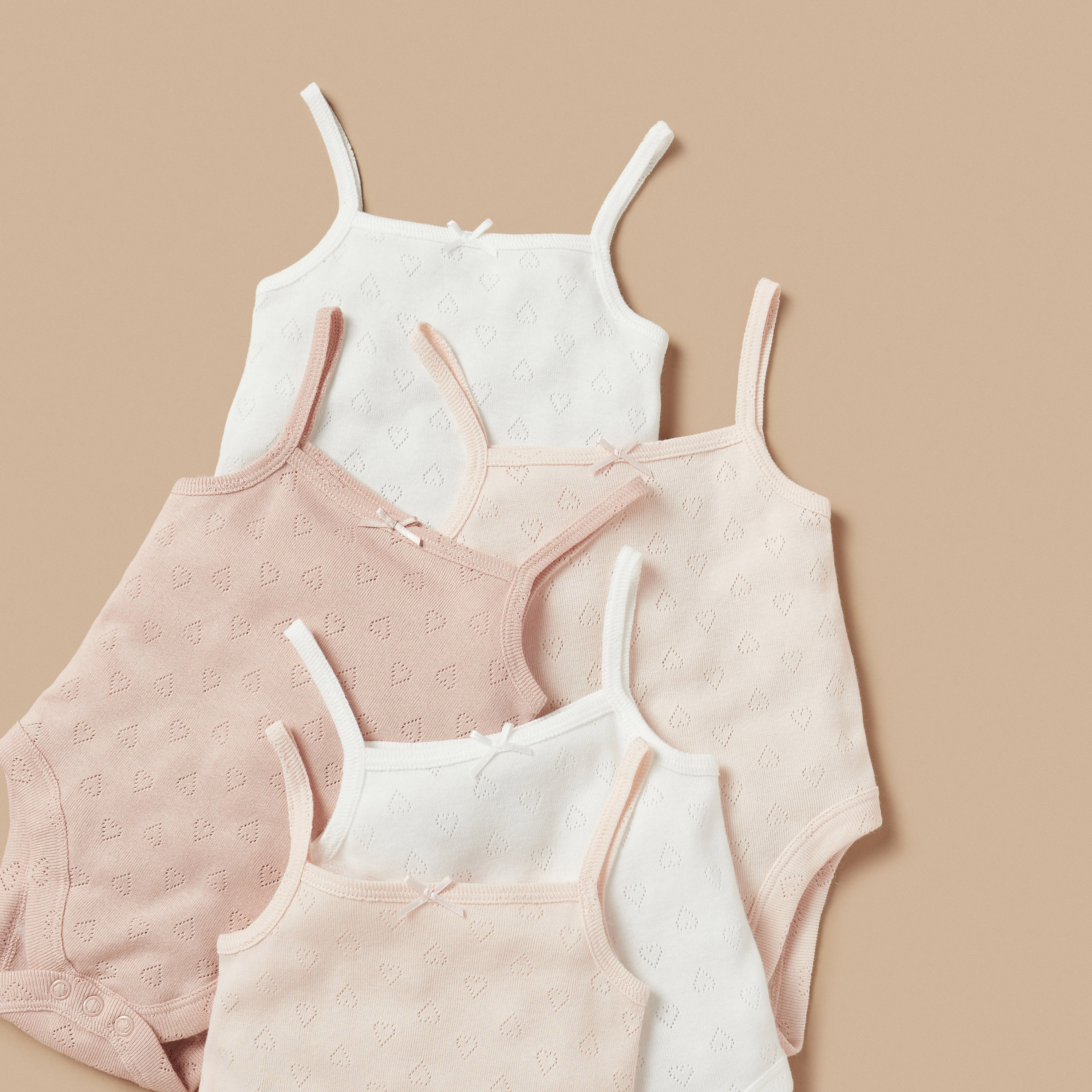 بودي سوت دون أكمام بارز الملمس من جونيورز- طقم من 5 قطع-baby-girls-clothing-bodysuits-image-3