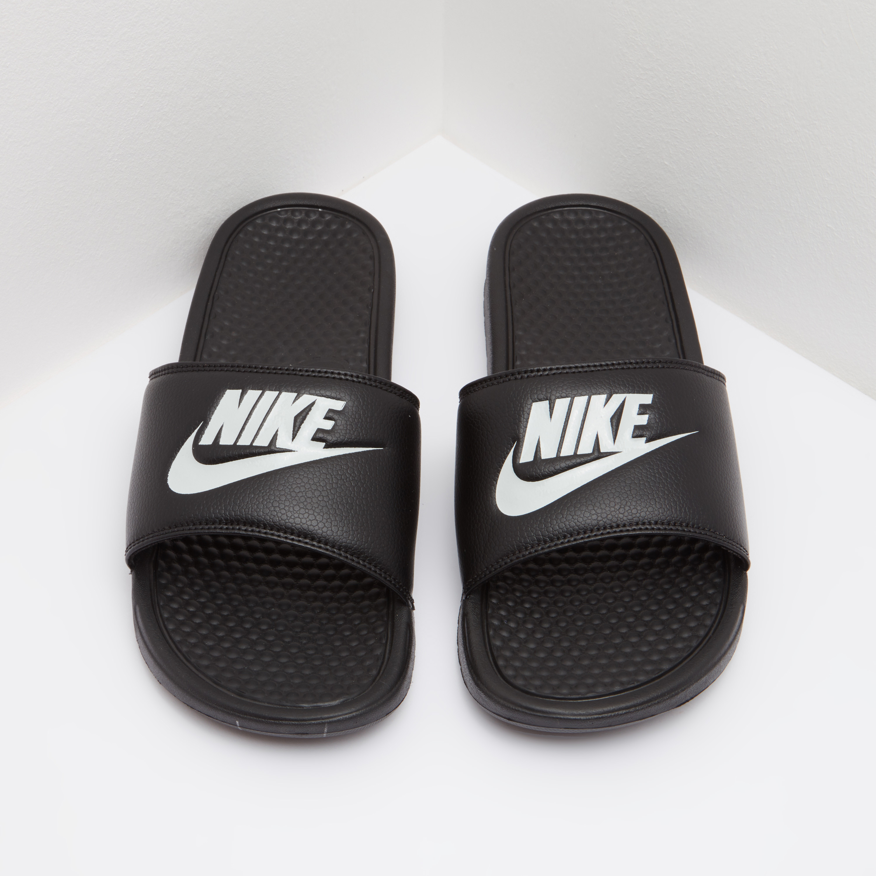 Nike Men's Logo Print Slide Slippers with Slip-On Closure-men-shoes-flipflopsandslides-image-3