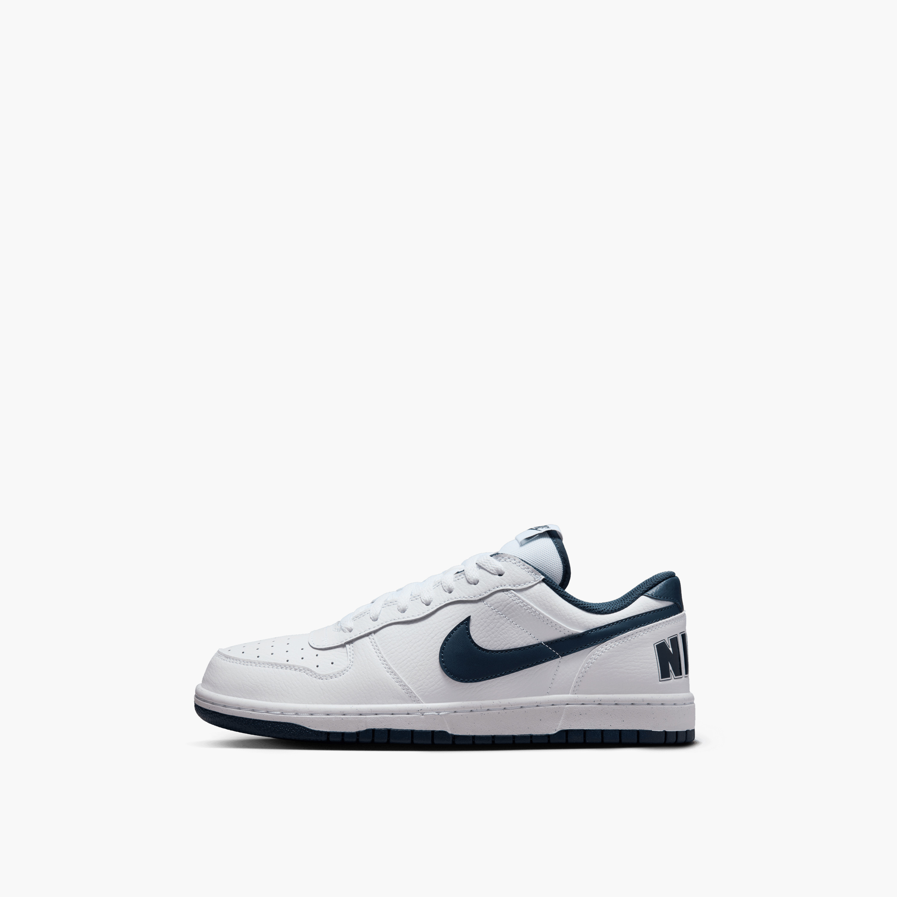 حذاء رياضي نايكي بيج لو بكاحل منخفض ورباط للرجال 355152 | OE-sports-men-shoes-image-9
