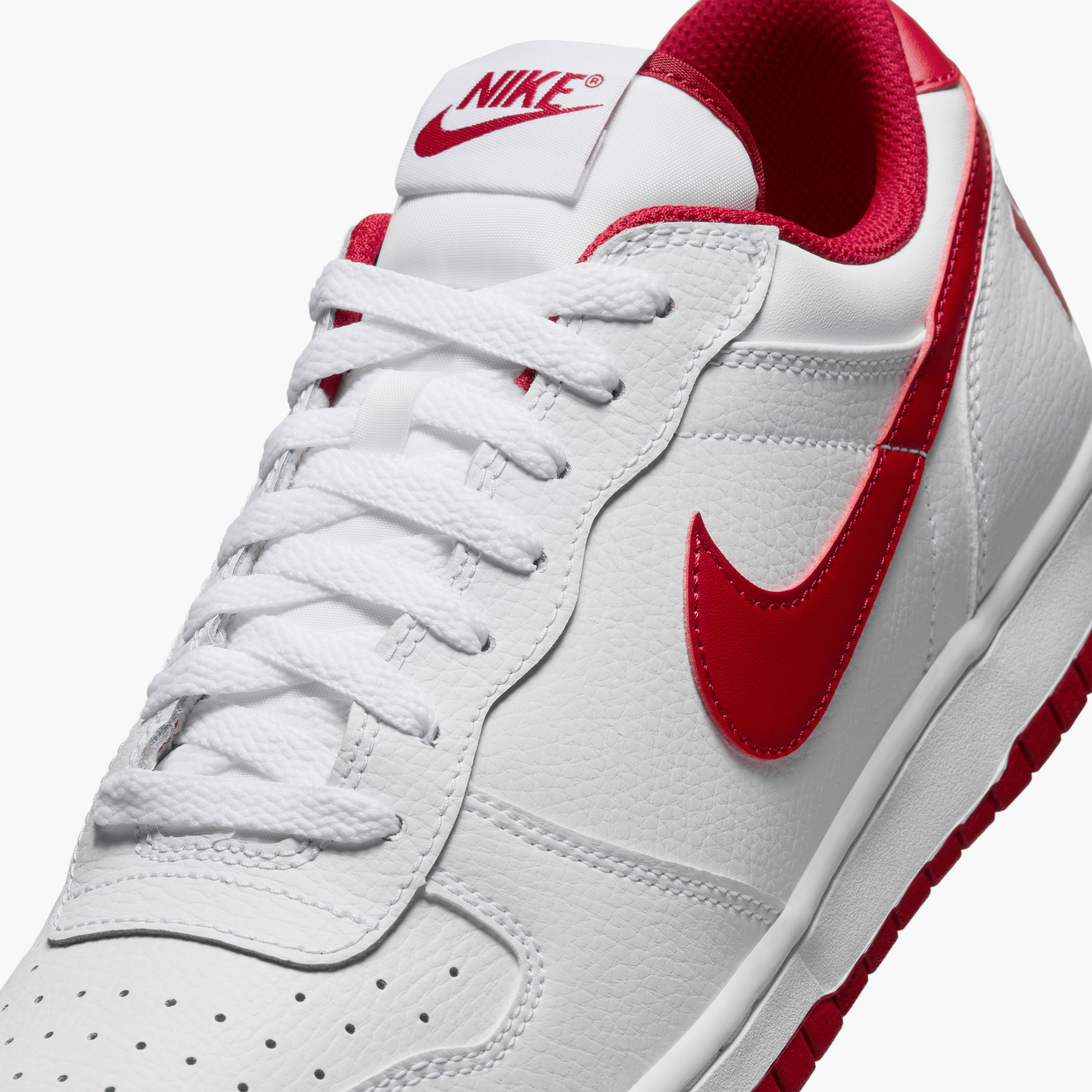 حذاء رياضي نايكي بيج لو بكاحل منخفض ورباط للرجال 355152 | OE-sports-men-shoes-image-32