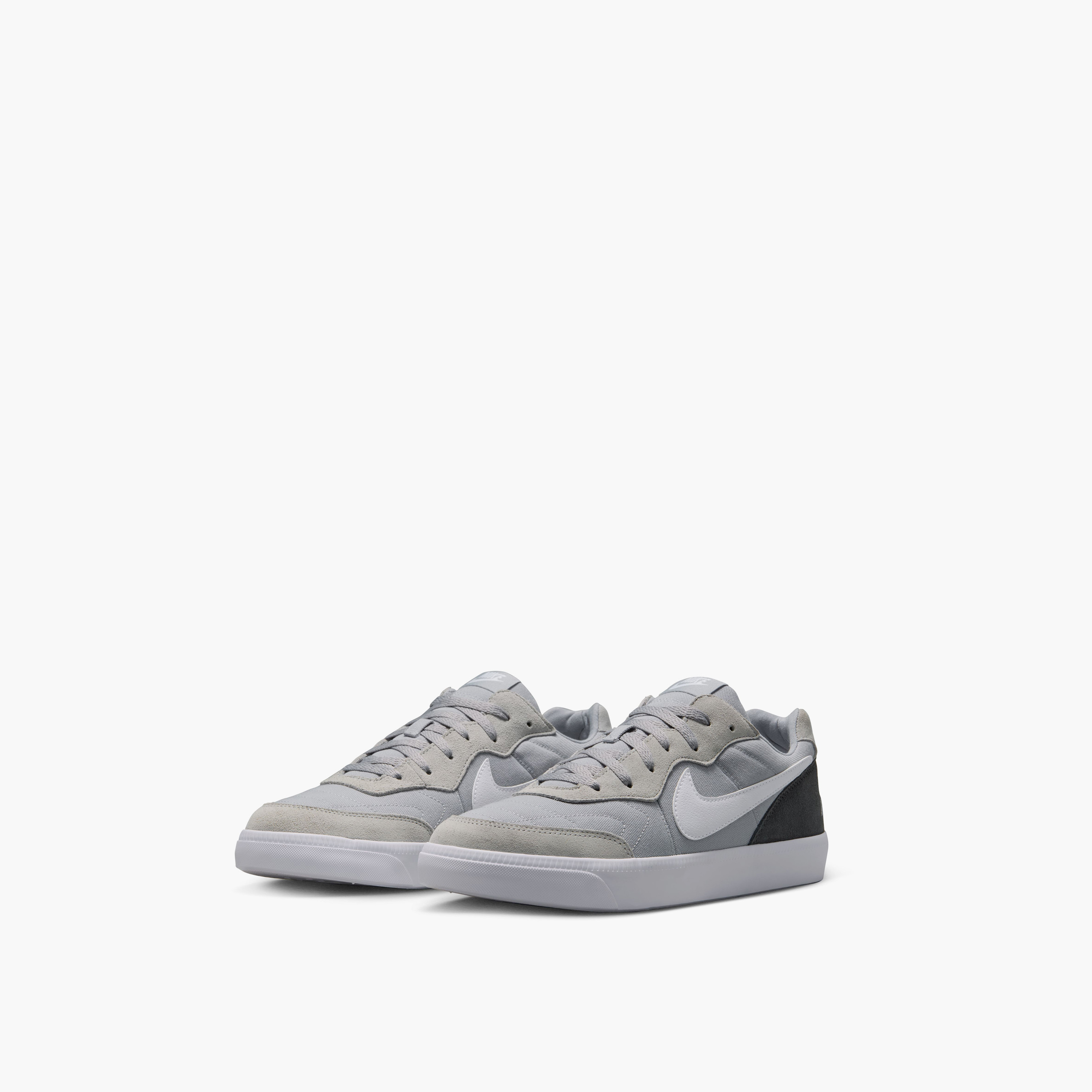حذاء رياضي نايكي NSW تيمبو برباط وكاحل منخفض للرجال 644843 | OE-sports-men-shoes-image-11