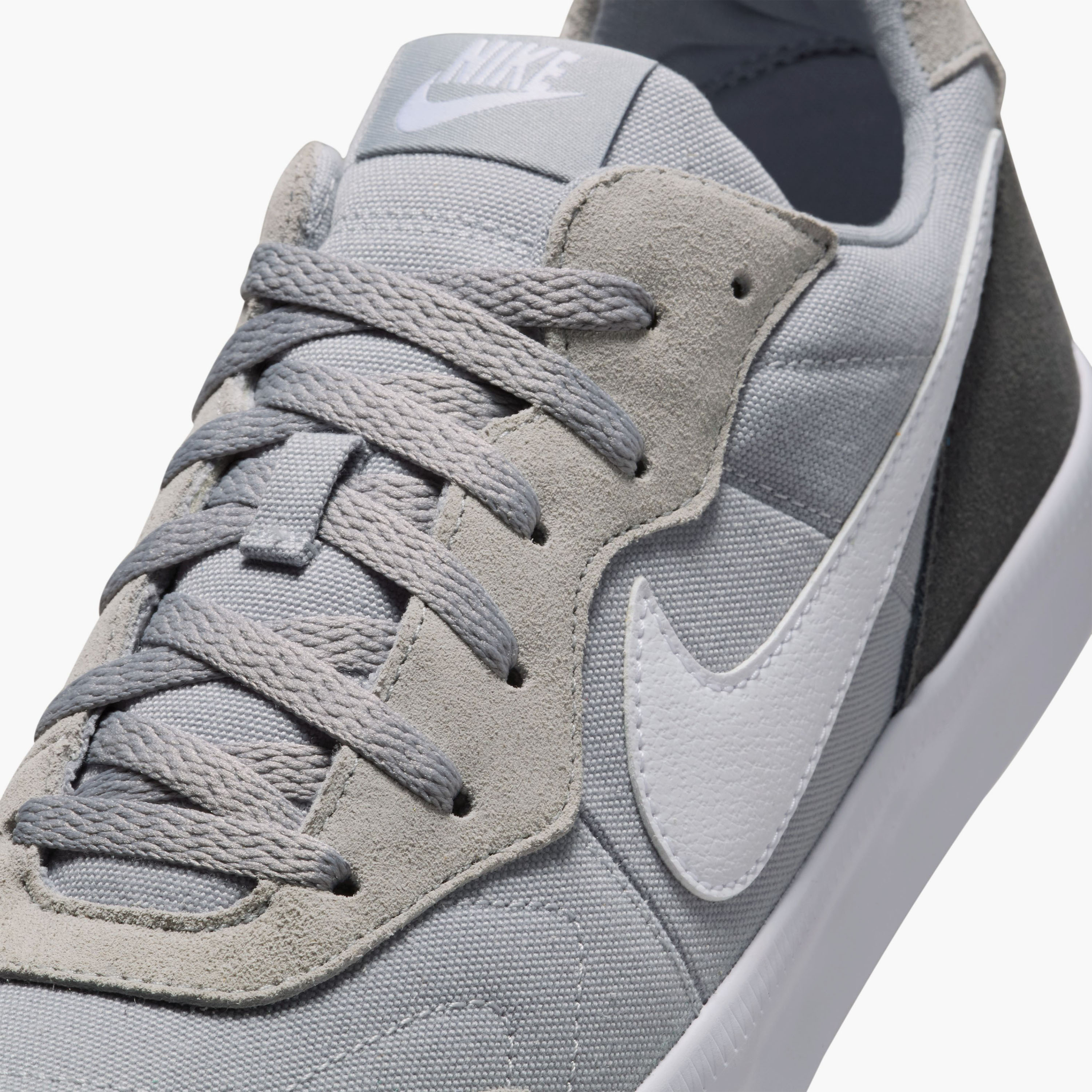 حذاء رياضي نايكي NSW تيمبو برباط وكاحل منخفض للرجال 644843 | OE-sports-men-shoes-image-16