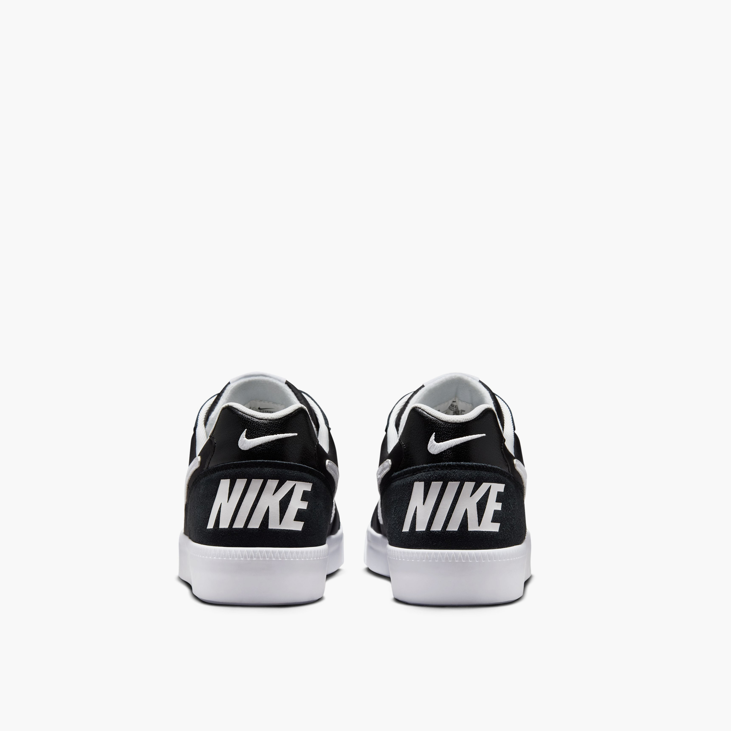 حذاء رياضي نايكي NSW تيمبو برباط وكاحل منخفض للرجال 644843 | OE-sports-men-shoes-image-23