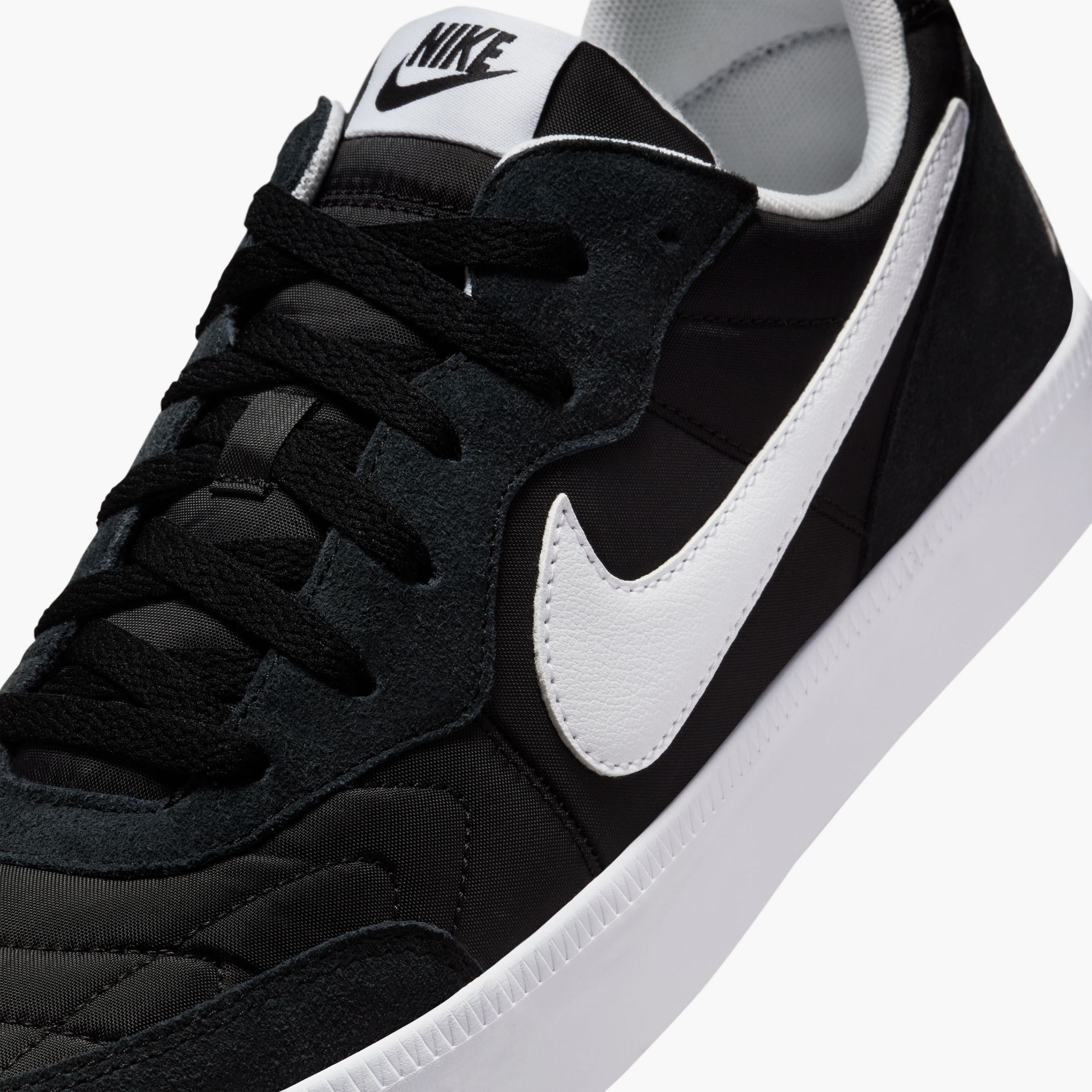 حذاء رياضي نايكي NSW تيمبو برباط وكاحل منخفض للرجال 644843 | OE-sports-men-shoes-image-25