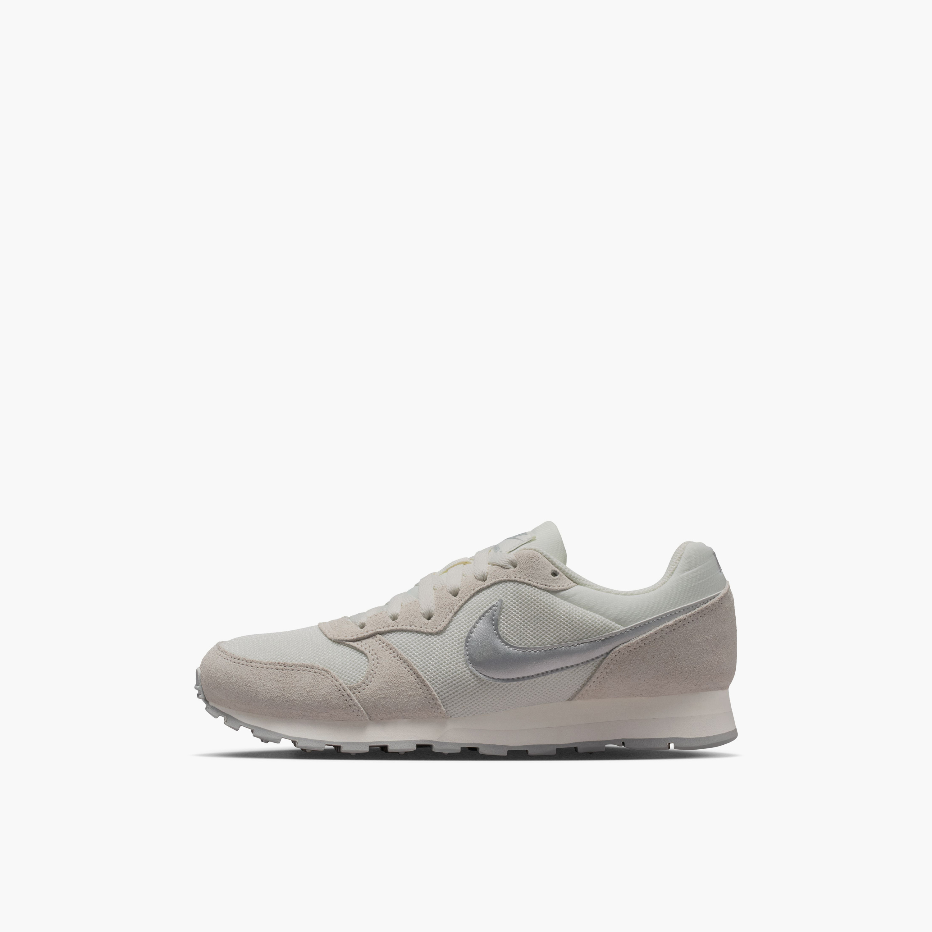 حذاء سنيكرز نسائي نايك MD Runner 2 برباط منخفض الكاحل-women-shoes-sneakers-image-14