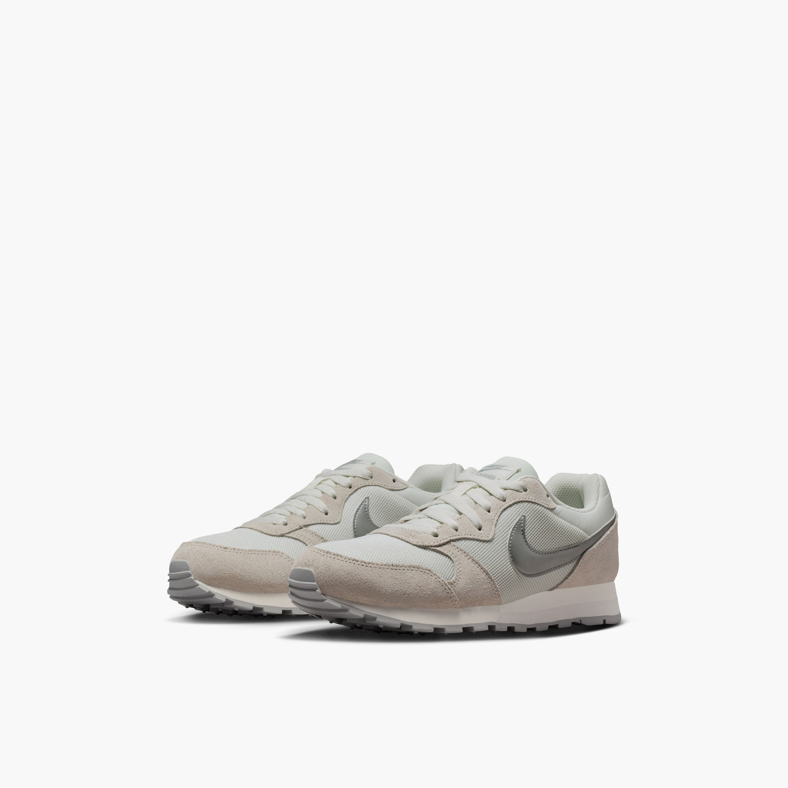 حذاء سنيكرز نسائي نايك MD Runner 2 برباط منخفض الكاحل-women-shoes-sneakers-image-16
