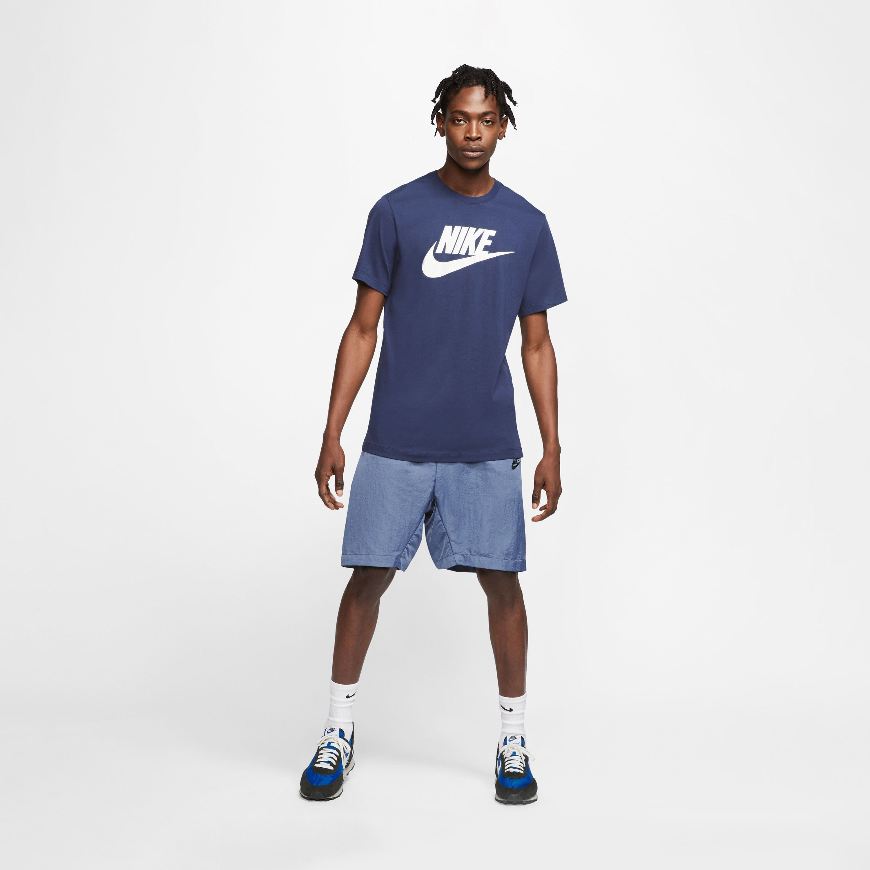 Nike Men's Sportswear T-Shirt NKAR5004 | OE-men-clothing-sportswearandactivewear-tshirtsandpolos-image-2