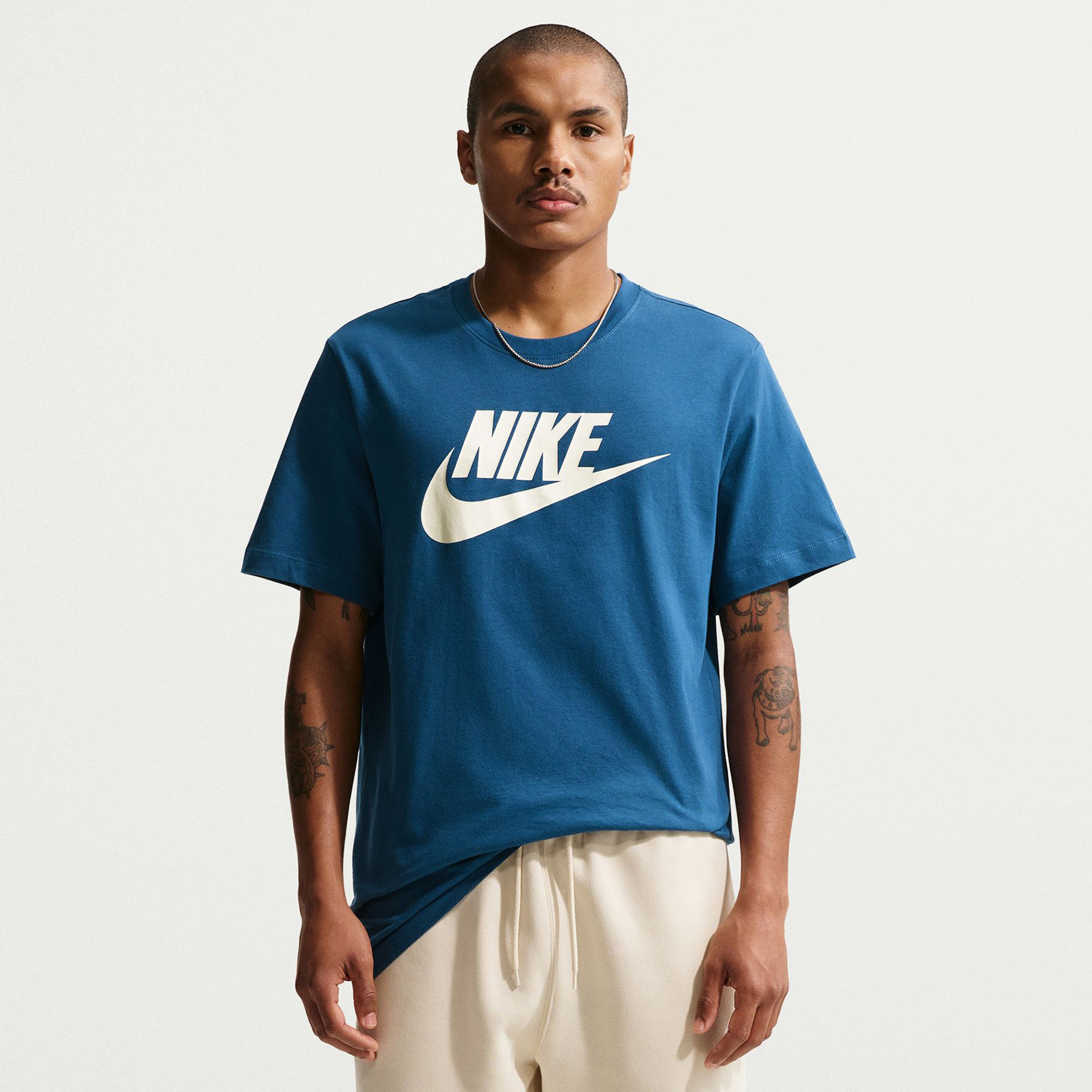 نايكي- تي شيرت رياضي للرجال NKAR5004 | OE-men-clothing-sportswearandactivewear-tshirtsandpolos-image-19