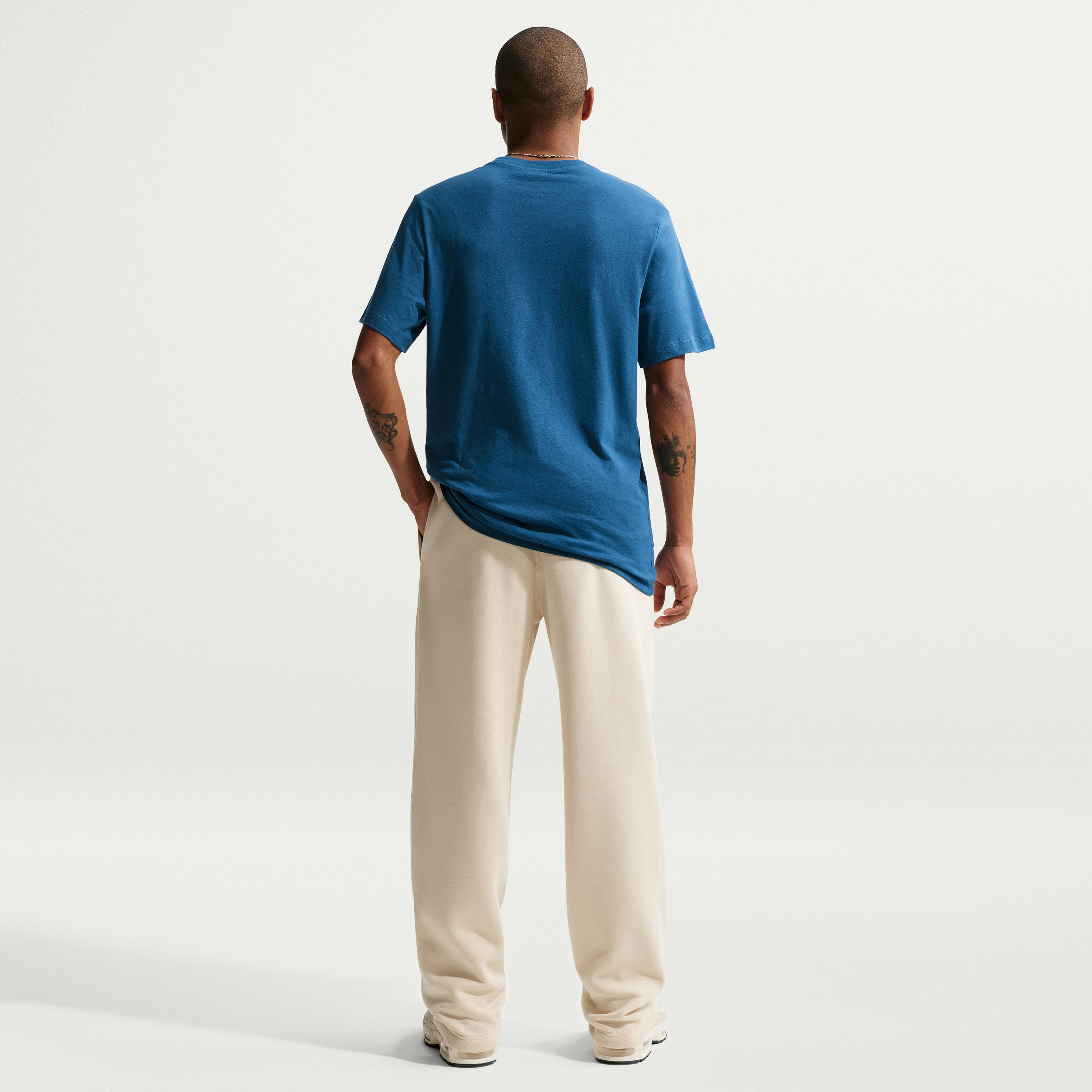 نايكي- تي شيرت رياضي للرجال NKAR5004 | OE-men-clothing-sportswearandactivewear-tshirtsandpolos-image-24