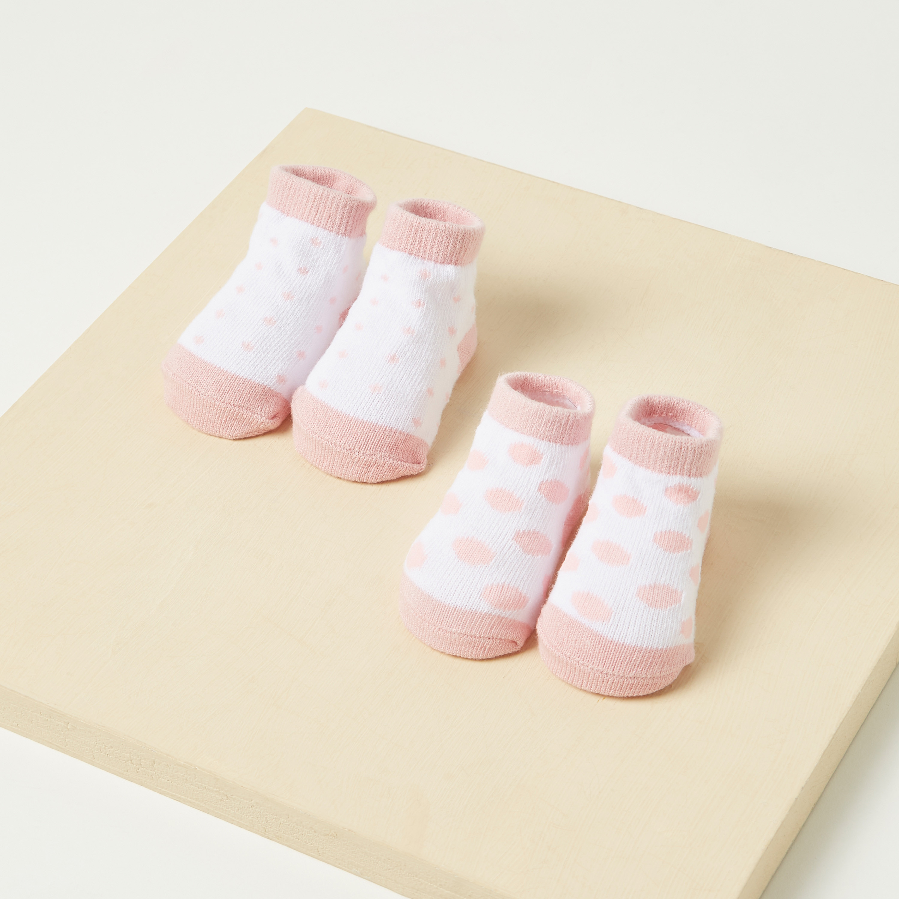 طقم أبوات ومرايل 4 قطع متنوعة من جونيورز-baby-feeding-bibs-image-3