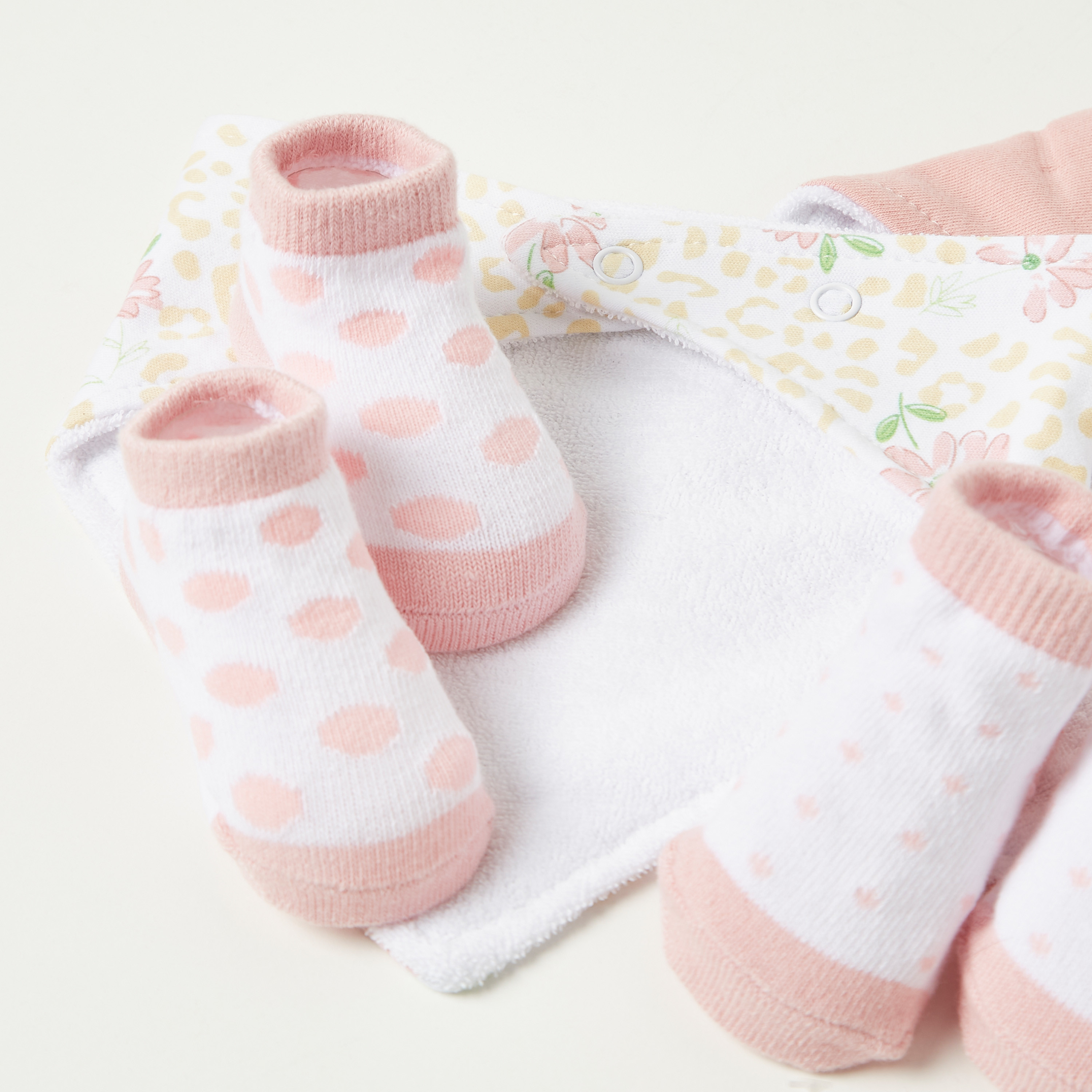 طقم أبوات ومرايل 4 قطع متنوعة من جونيورز-baby-feeding-bibs-image-4