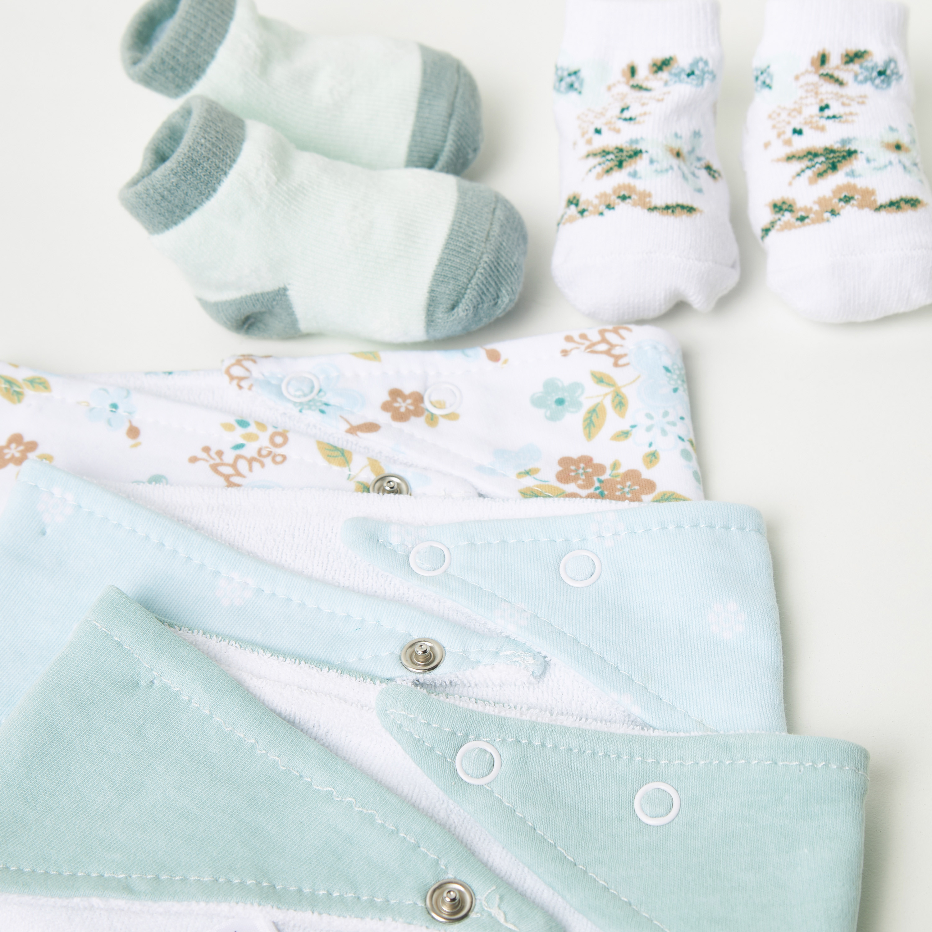 Juniors 5-Piece Printed Bib and Booties Set-baby-feeding-bibs-image-5