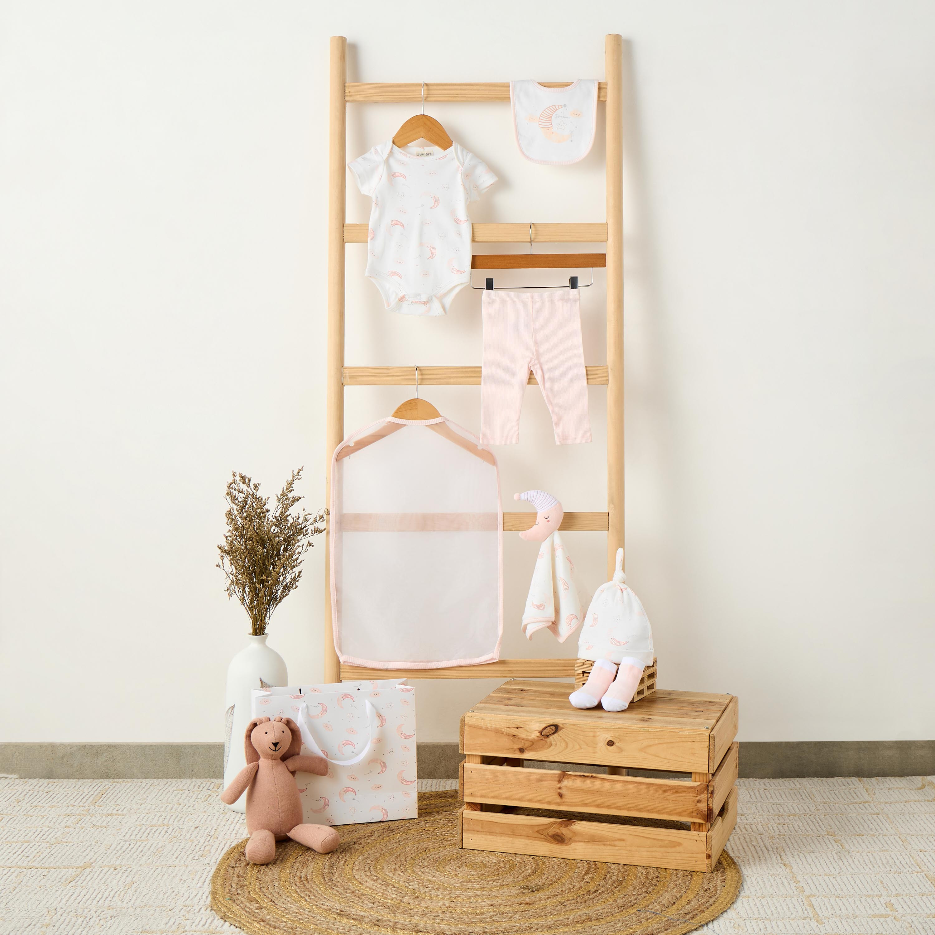 طقم هدايا ملابس 8 قطع مع شنطة هدايا من جونيورز-baby-girls-clothing-setsandcoords-image-15