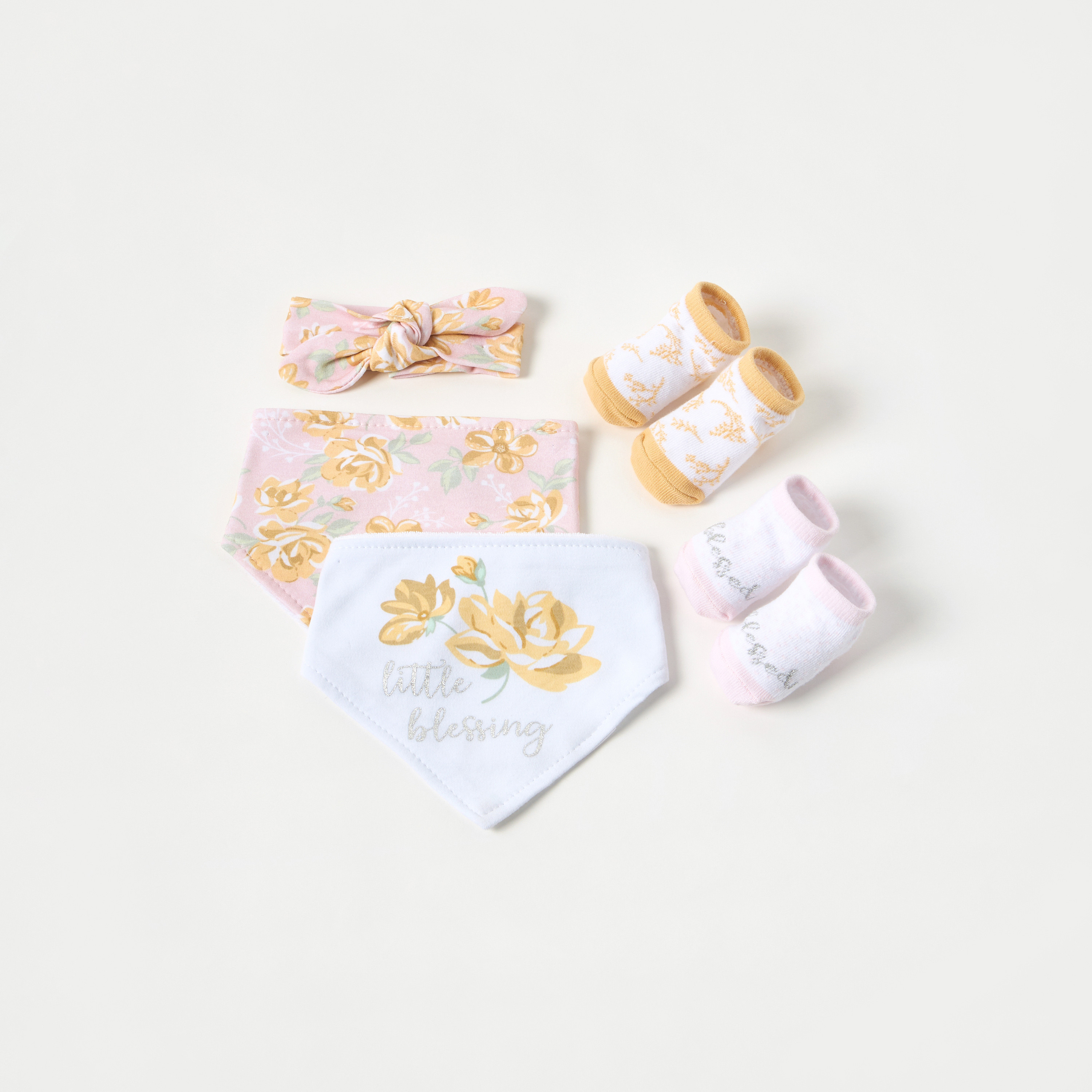 طقم مرايل متنوعة 5 قطع مع شريطة رأس وجوارب من جونيورز-baby-feeding-bibs-image-1