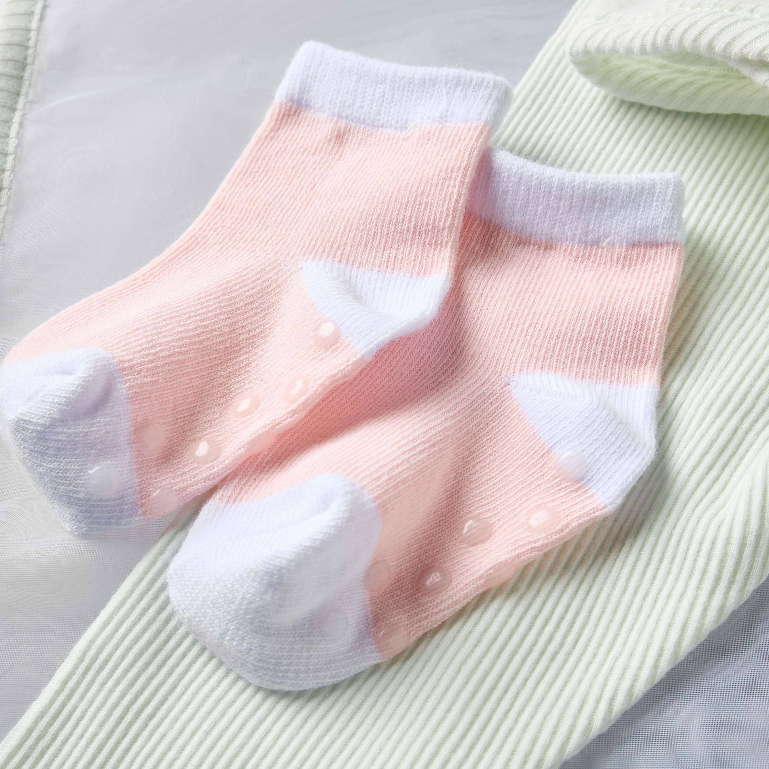 Set of 8 Juniors Clothing Gift Set with Bunny Print-baby-girls-clothing-setsandcoords-image-12