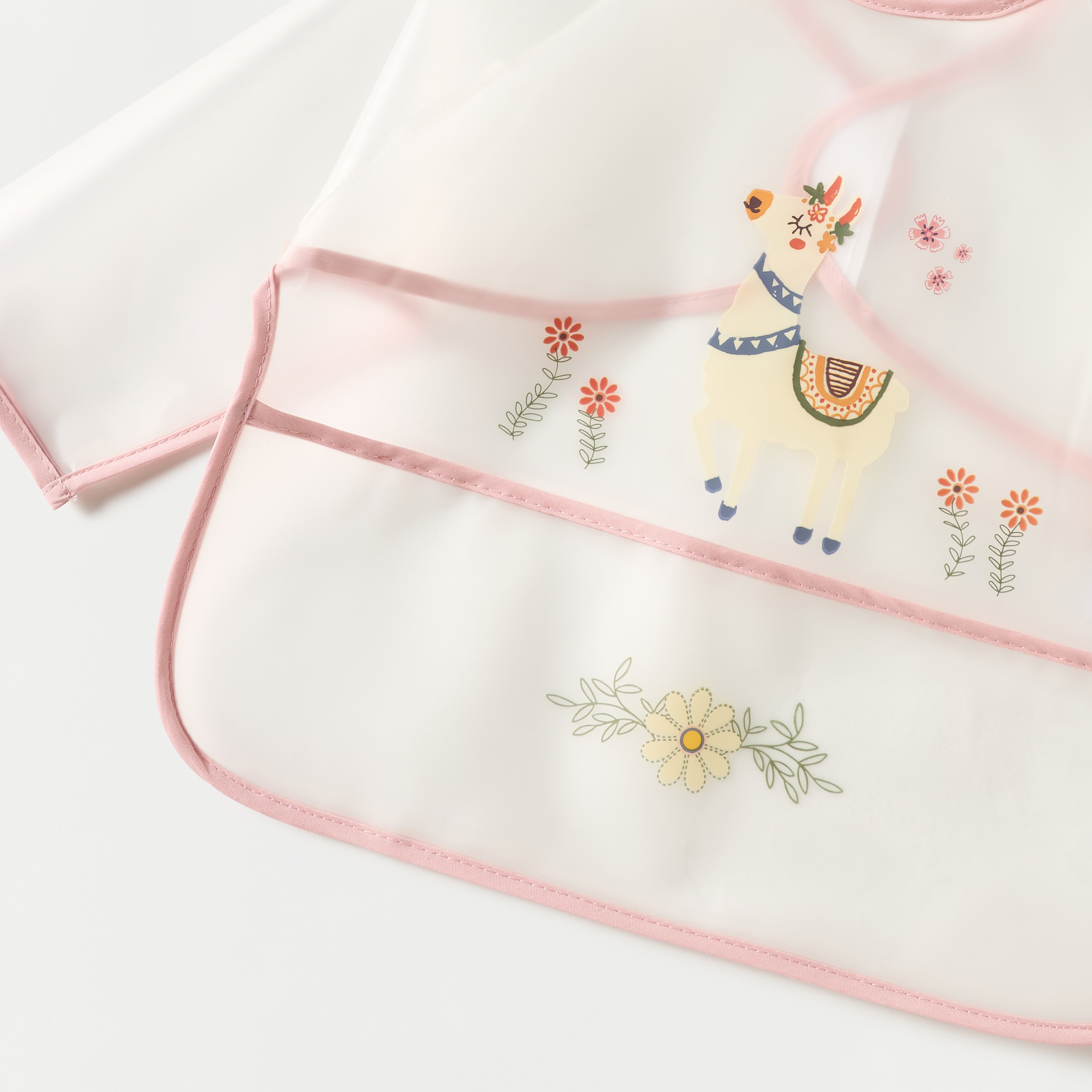 مريلة بأكمام طويلة وطبعات جرافيك مع شريط إغلاق من جونيورز-baby-feeding-bibs-image-3