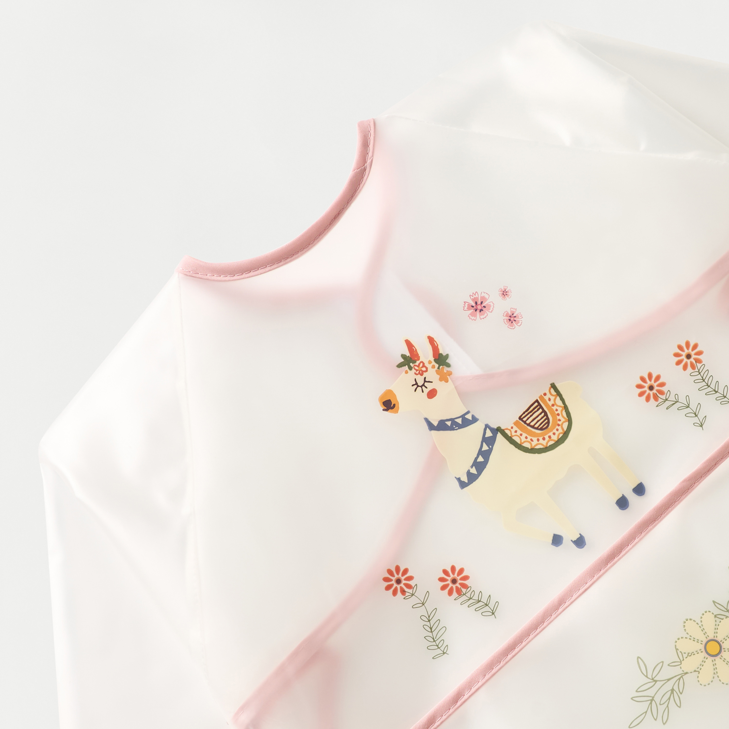 مريلة بأكمام طويلة وطبعات جرافيك مع شريط إغلاق من جونيورز-baby-feeding-bibs-image-4
