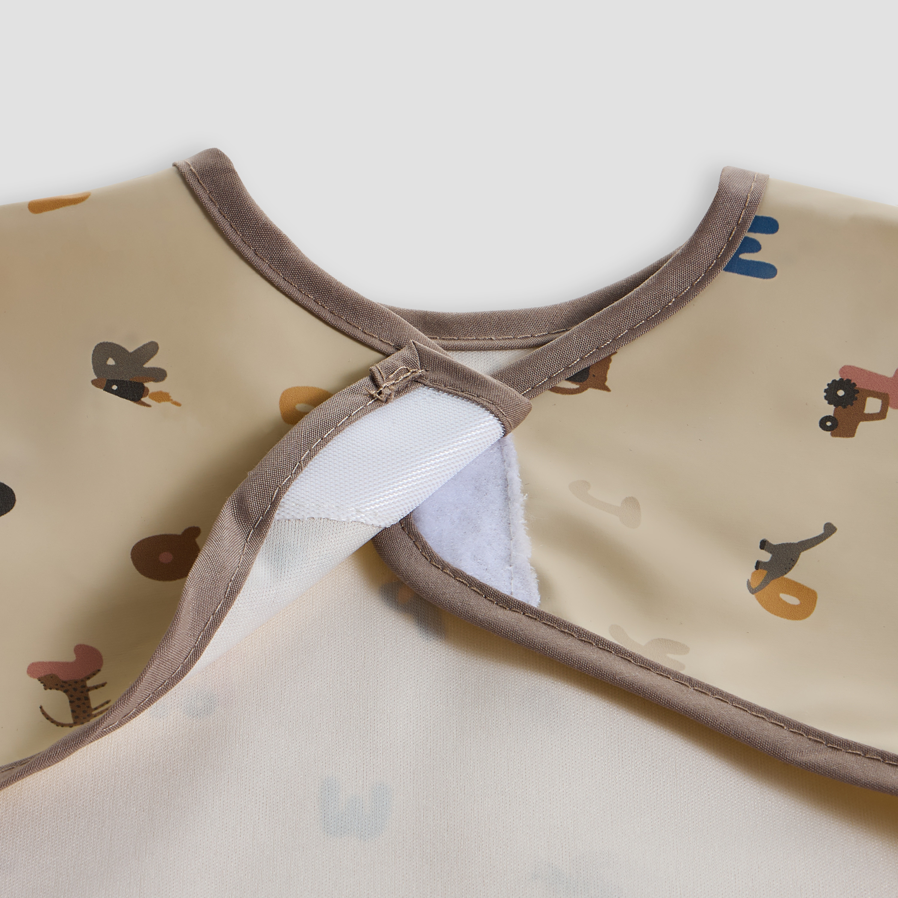 مريلة بأكمام طويلة وطبعات حروف أبجدية من جونيورز-baby-feeding-bibs-image-6