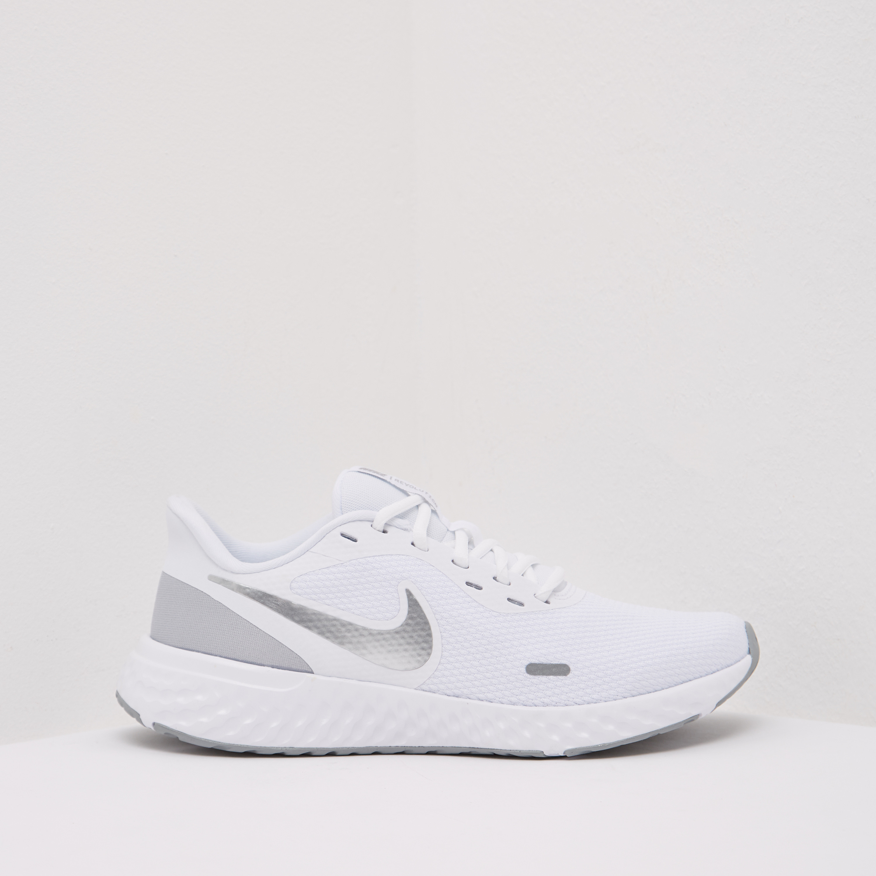 Nike sale trainers 27s