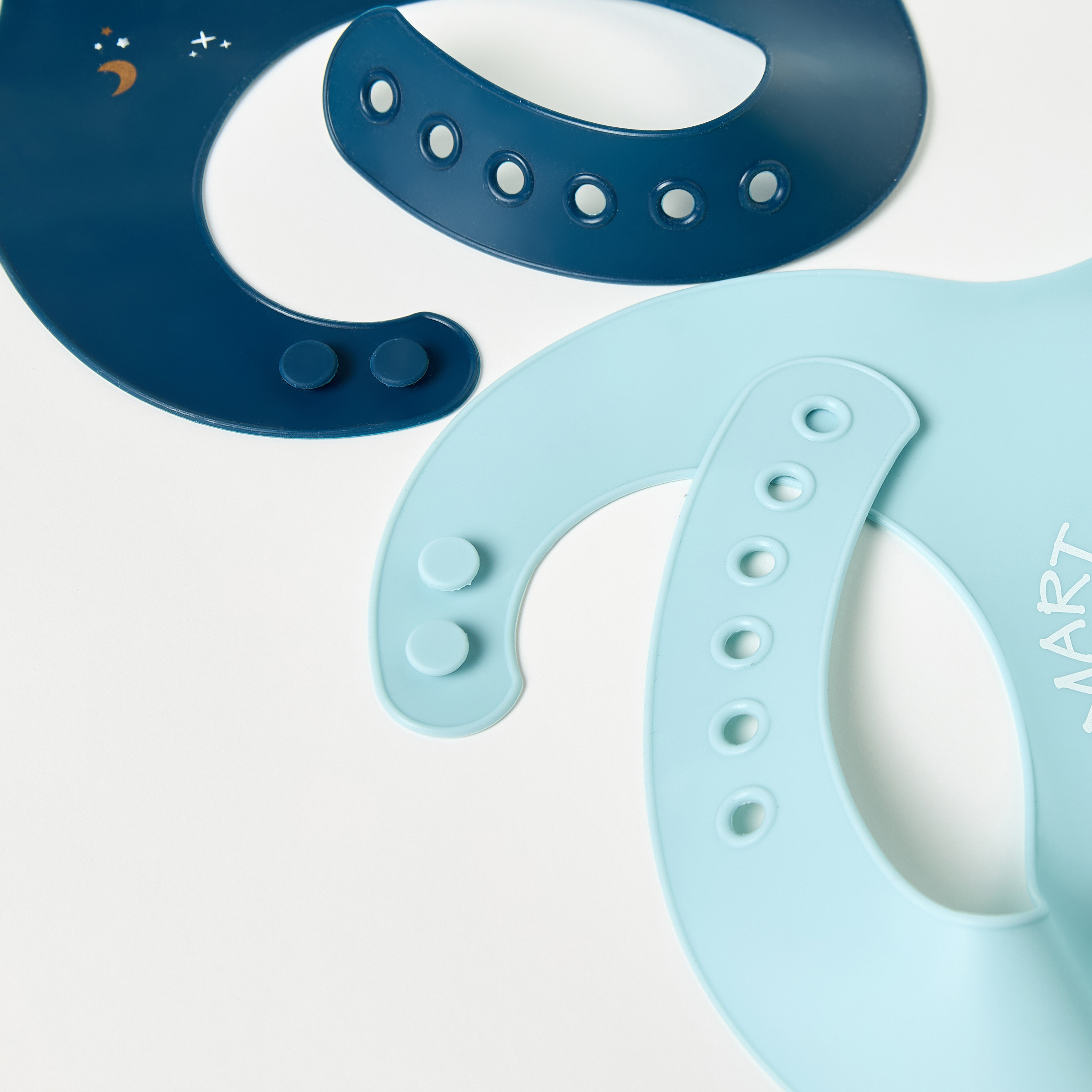 مرايل سيليكون بطبعات من جونيورز - طقم من قطعتين-baby-feeding-bibs-image-5