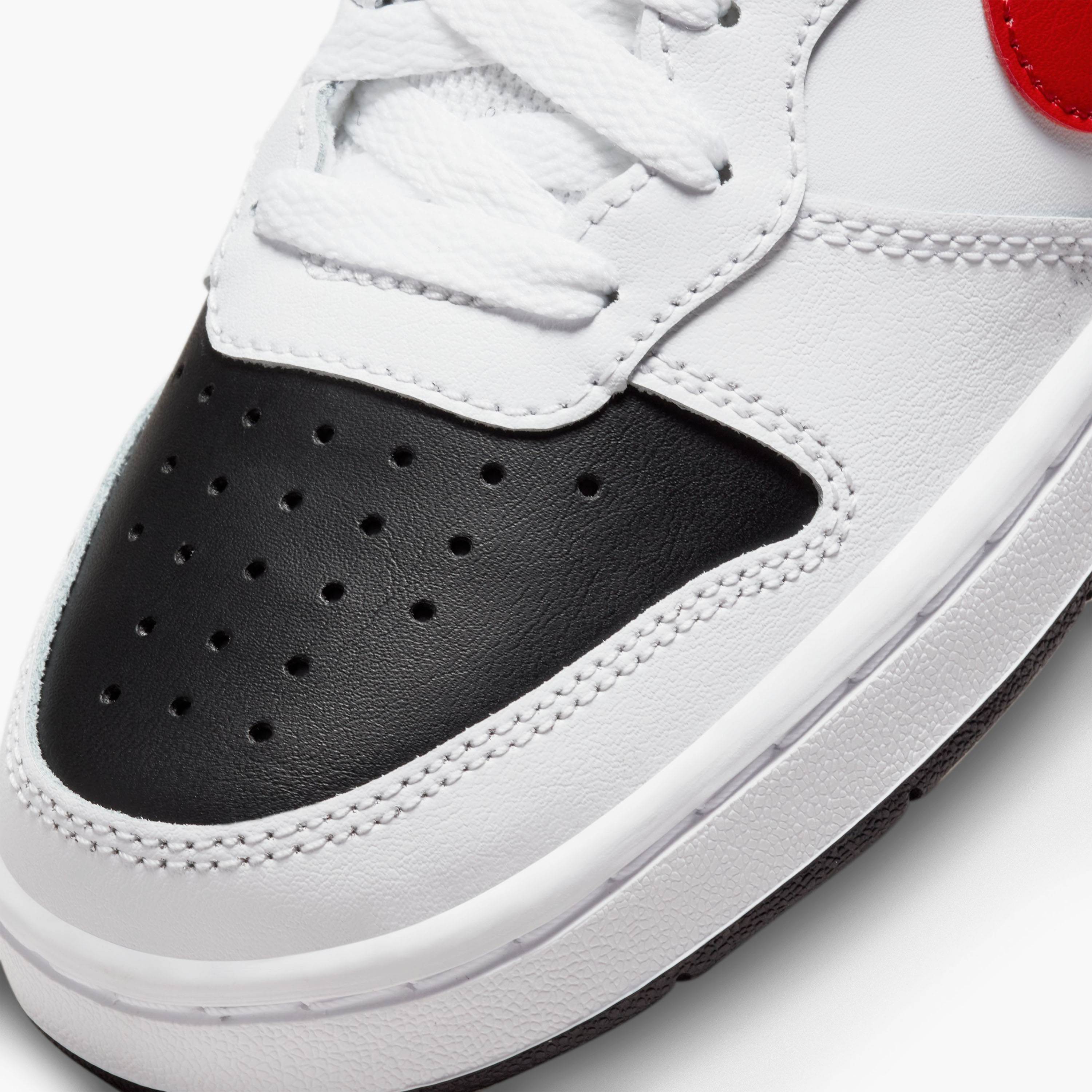أحذية نايكي بويز كورت بورو ميد 2 NKCD7782 | OE-sports-boys-shoes-image-8