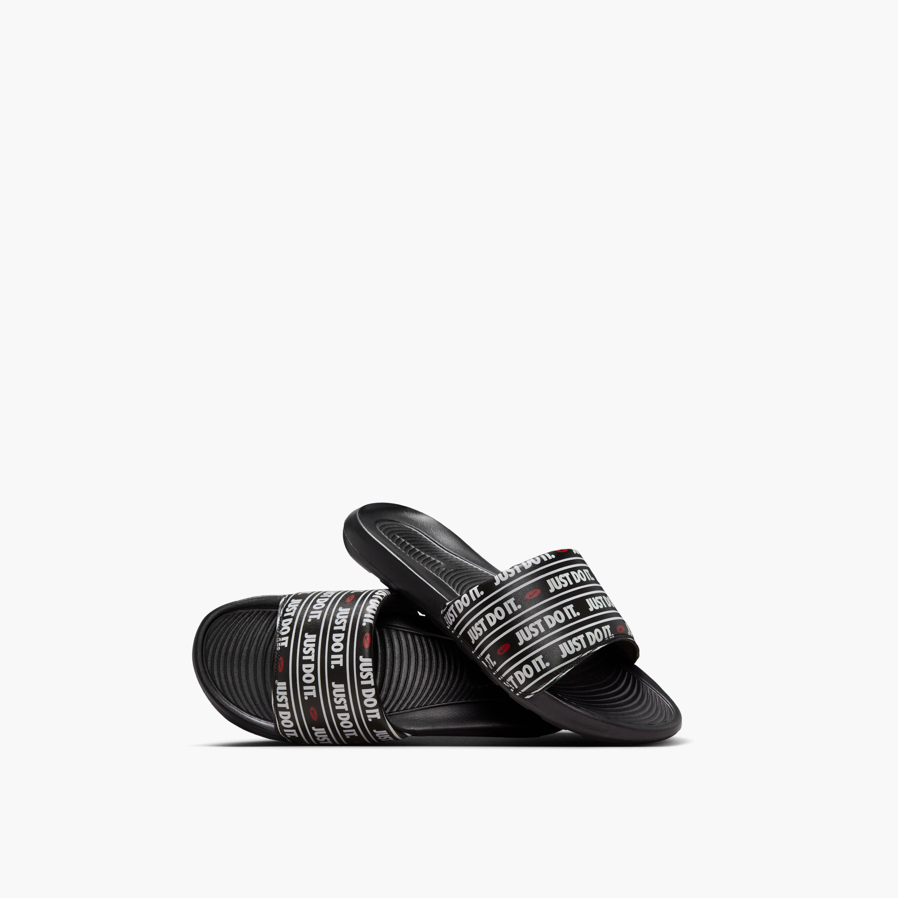 نايكي- شبشب فيكتوري ون سهل الارتداء للرجال NKCN9678 | OE-men-shoes-flipflopsandslides-image-1