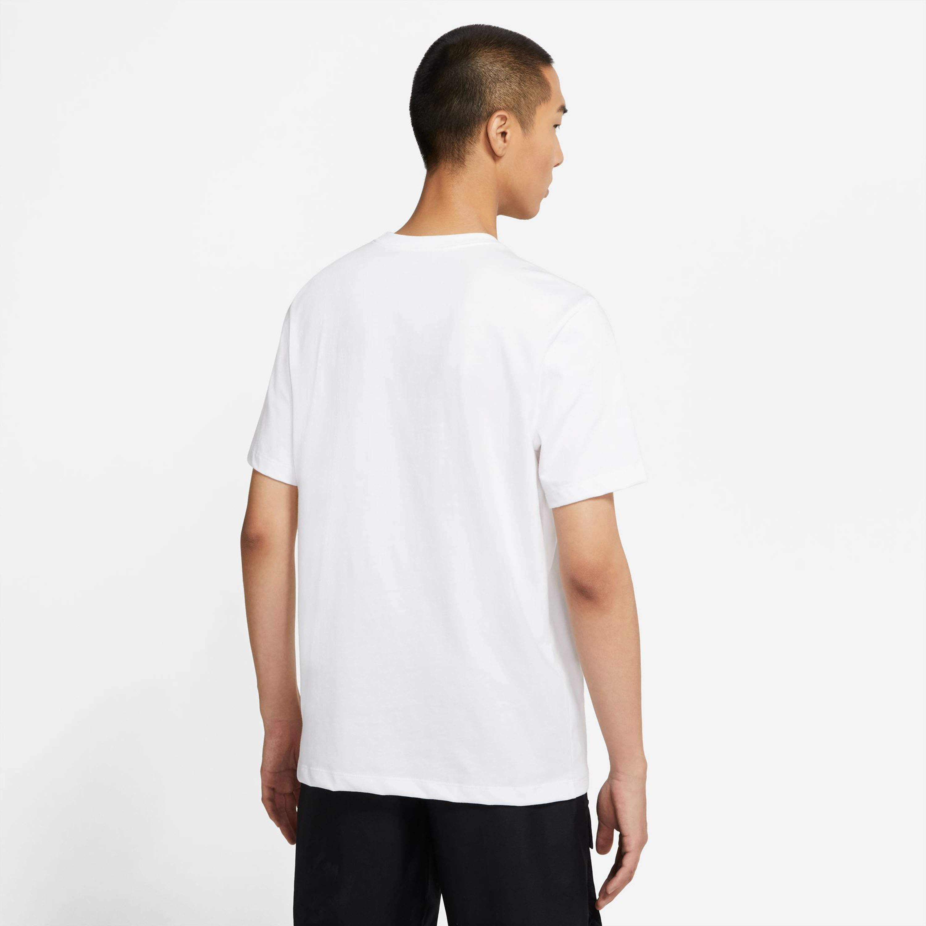 Nike Men's Sportswear Icon Swoosh Short Sleeve T-Shirt-men-clothing-sportswearandactivewear-tshirtsandpolos-image-2