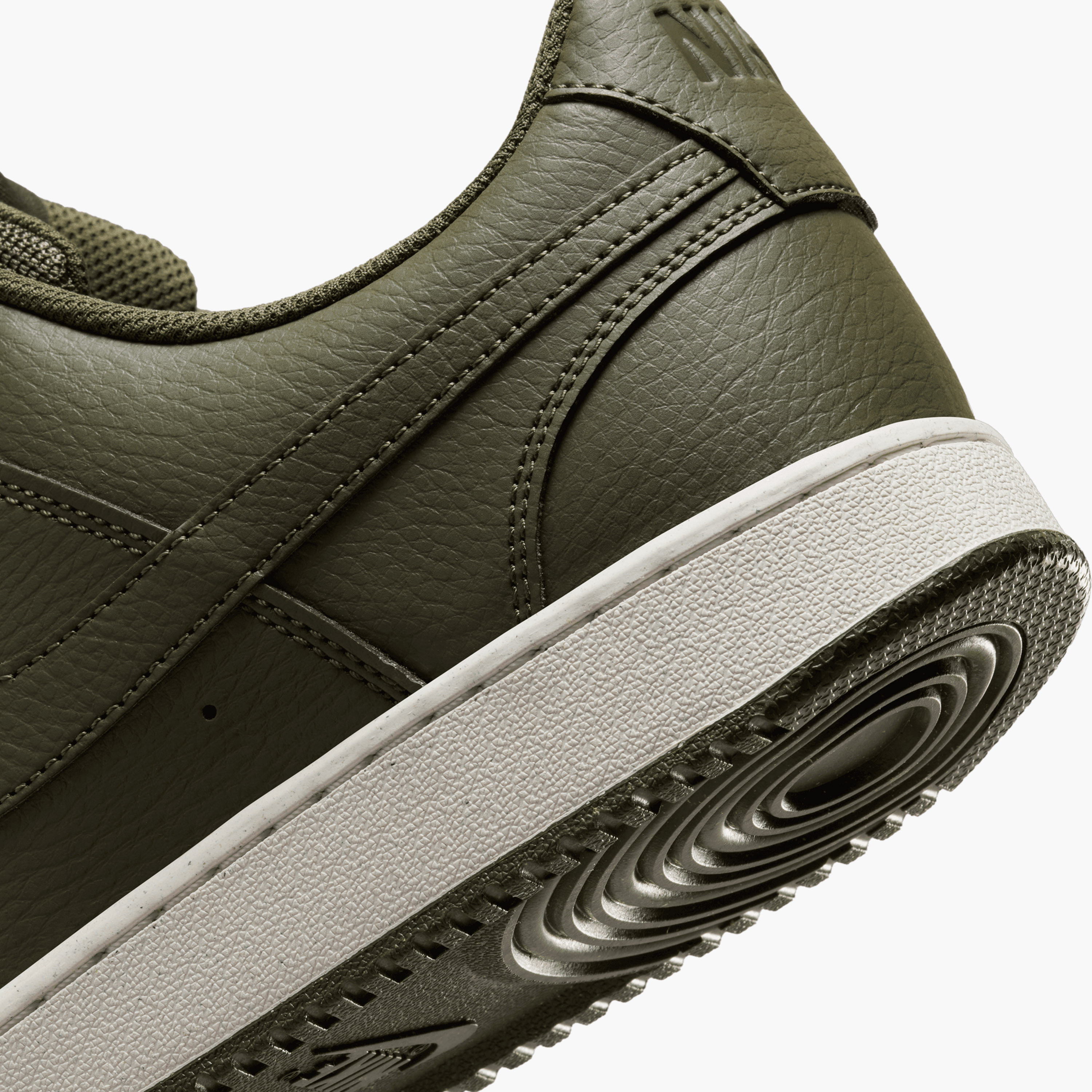 حذاء رياضي نايكي كورن فيجن لو نيكست نيتشر برباط وكاحل منخفض للرجال DH2987 | OE-sports-men-shoes-image-8