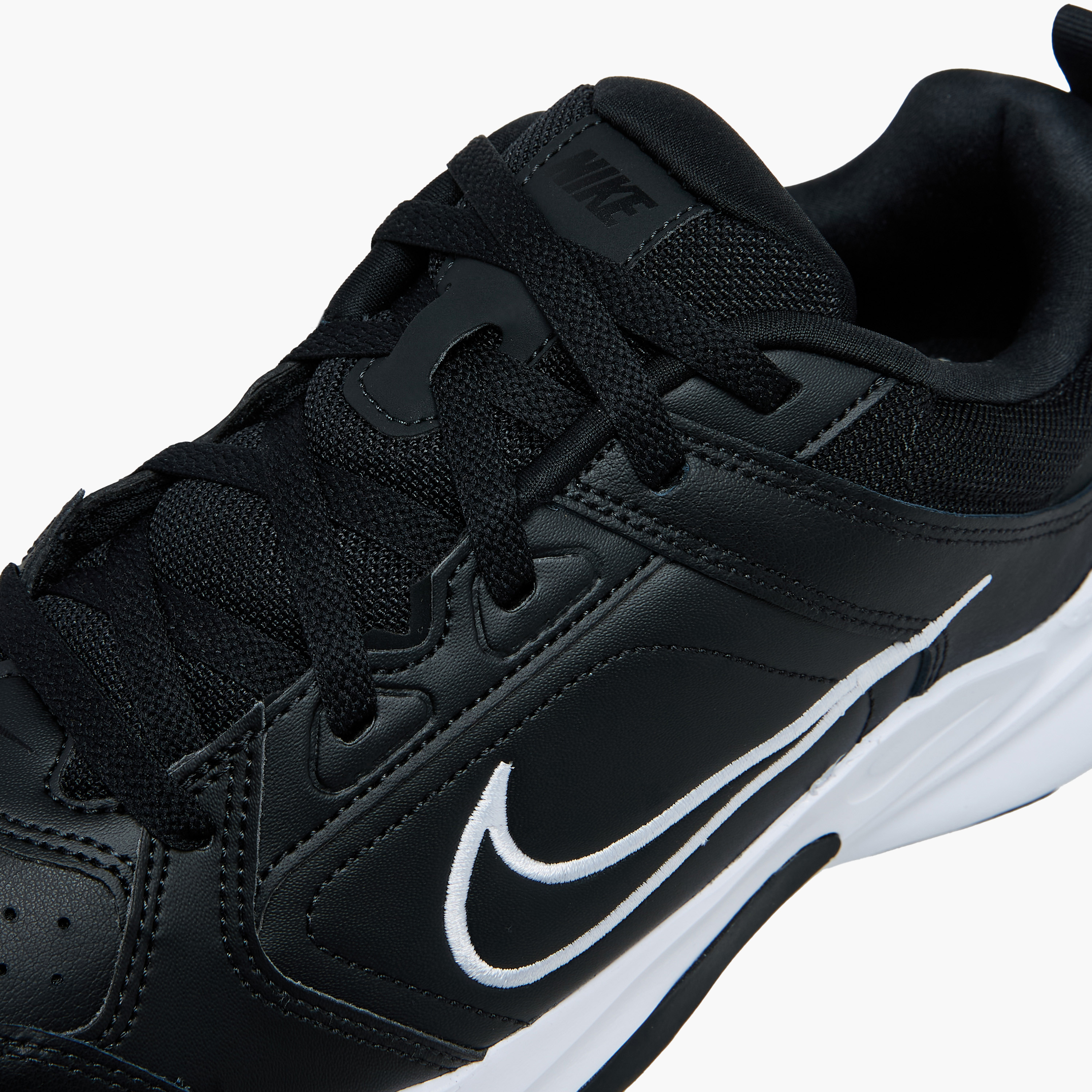 حذاء رياضي نايكي ديفاي أول داي برباط وكاحل منخفض للرجال DJ1196 | OE-sports-men-shoes-image-12