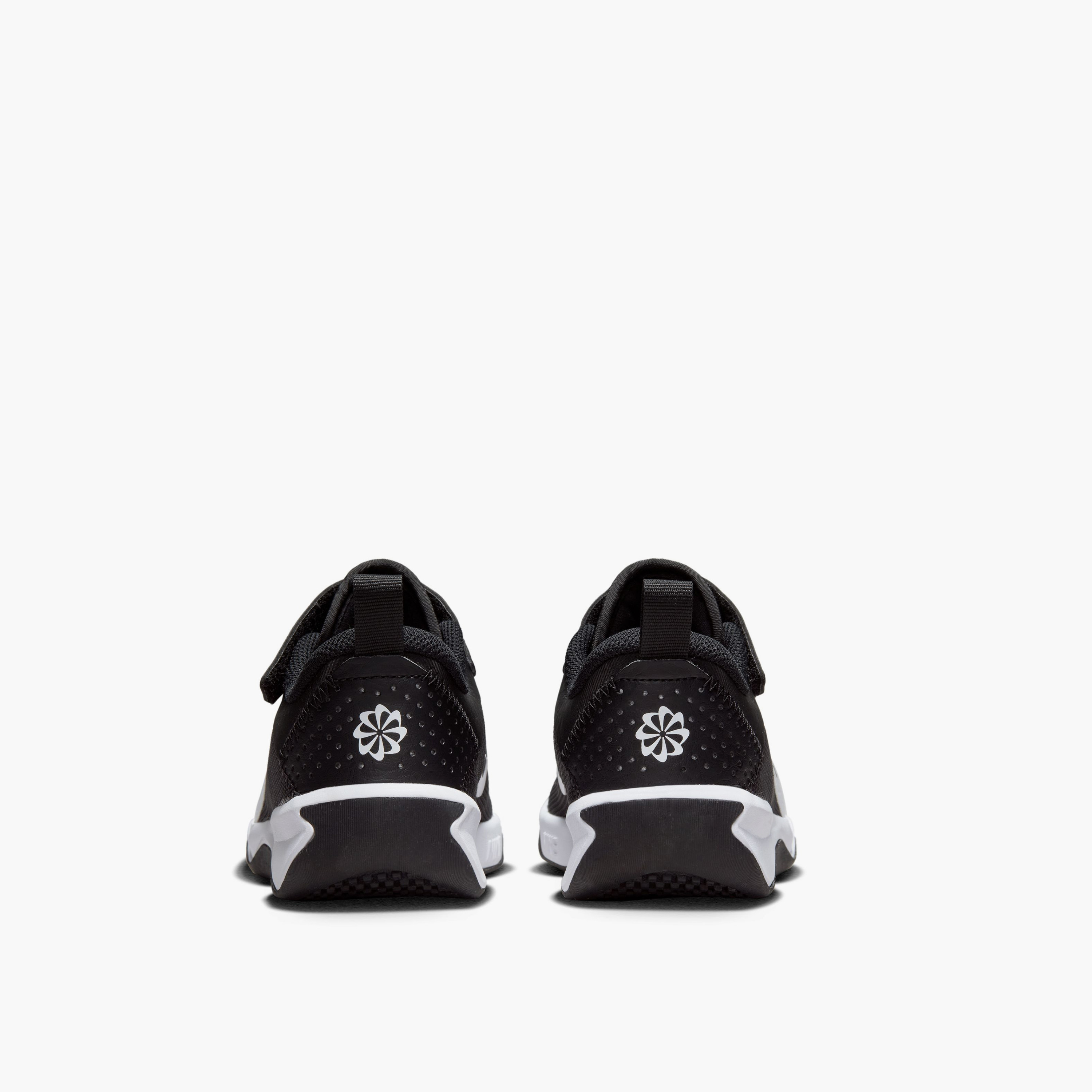 Nike Kids Omni Multi-Court Lace-Up Running Shoes NKDM9026 | OE-girls-shoes-sneakers-image-6