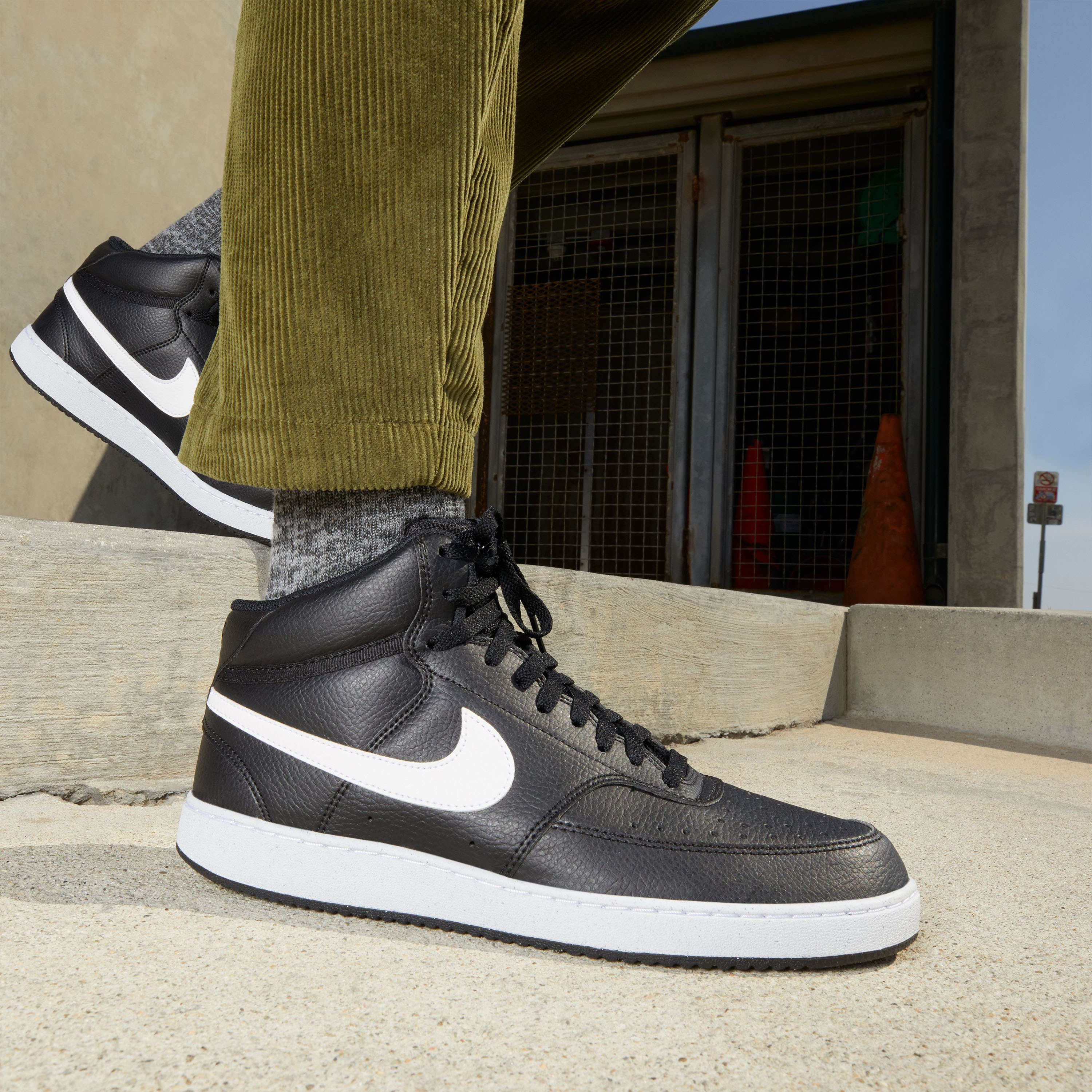 نايكي- حذاء كورت فيجن ميد ان الرياضي للرجال برباط وقصة منخفضة NKDN3577 | OE-sports-men-shoes-image-9