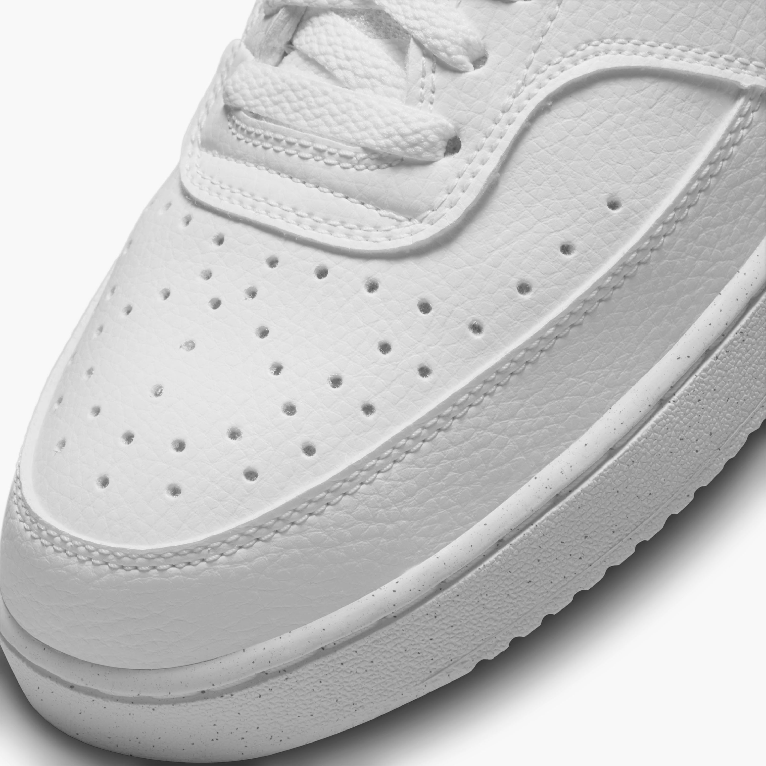 نايكي- حذاء كورت فيجن ميد ان الرياضي للرجال برباط وقصة منخفضة NKDN3577 | OE-sports-men-shoes-image-8