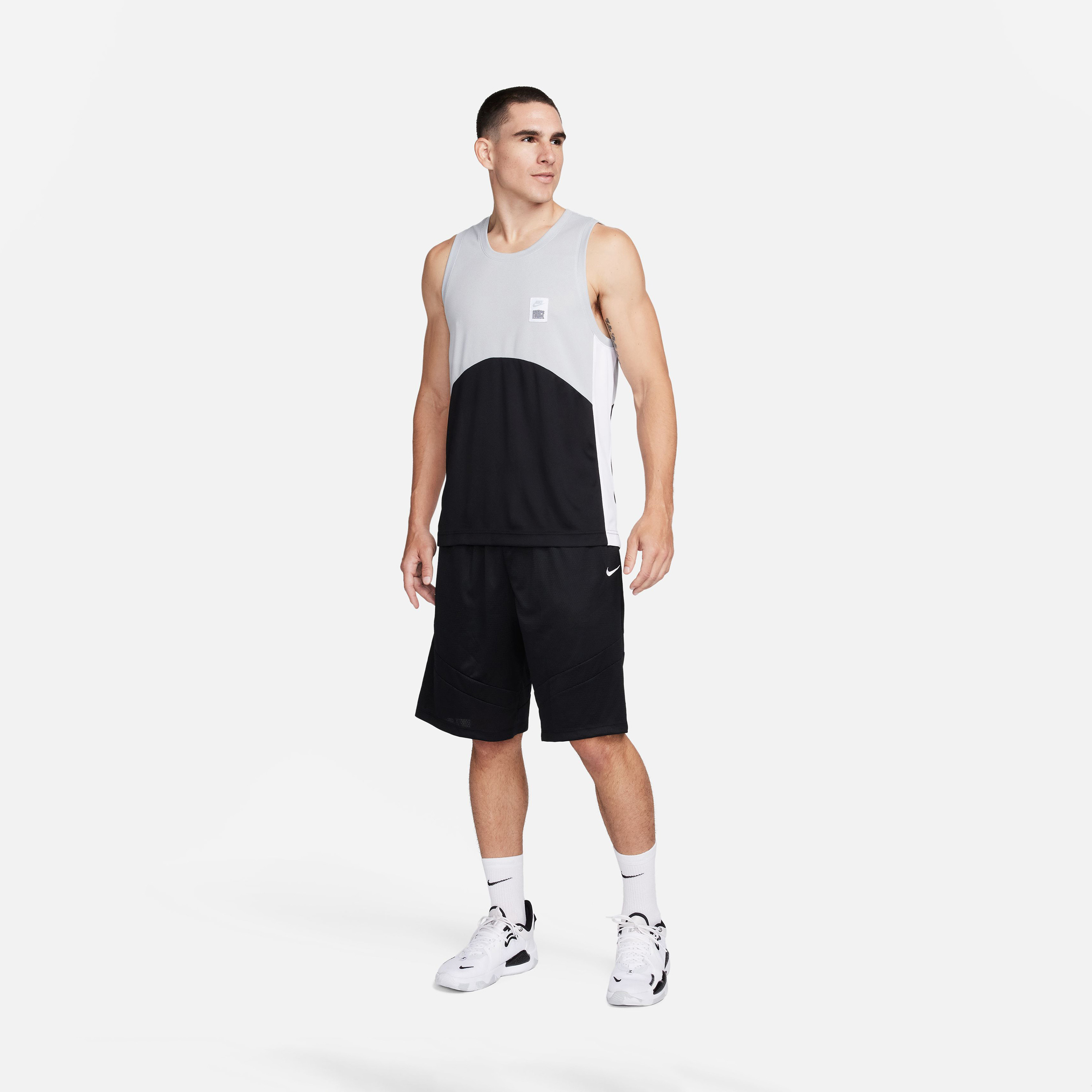 نايكي- شورت كرة سلة ايكون دراي-فت 11 إنش رجالي NKDQ5822 | OE-men-clothing-bottoms-shorts-image-2