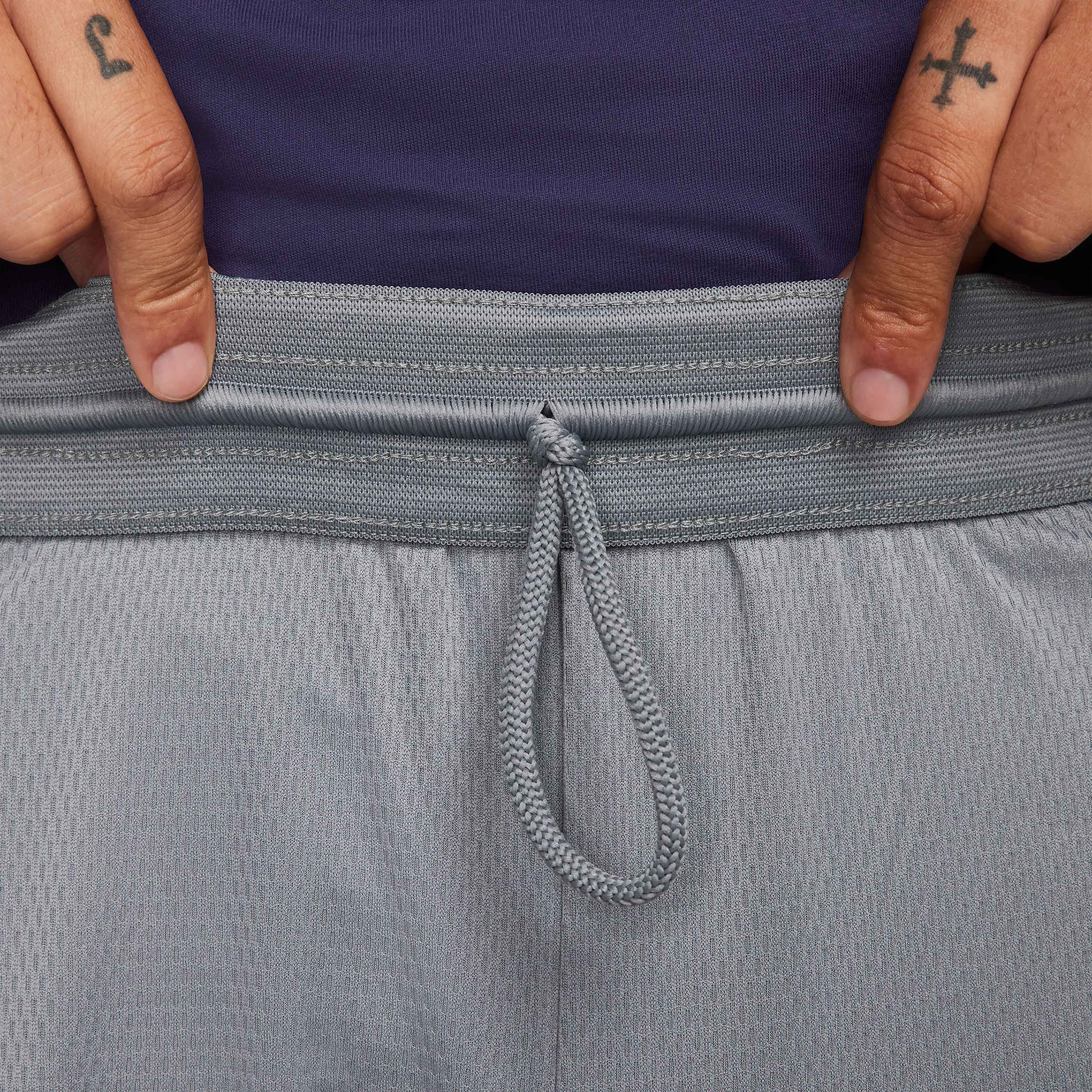 نايكي- شورت كرة سلة ايكون دراي-فت 11 إنش رجالي NKDQ5822 | OE-men-clothing-bottoms-shorts-image-17