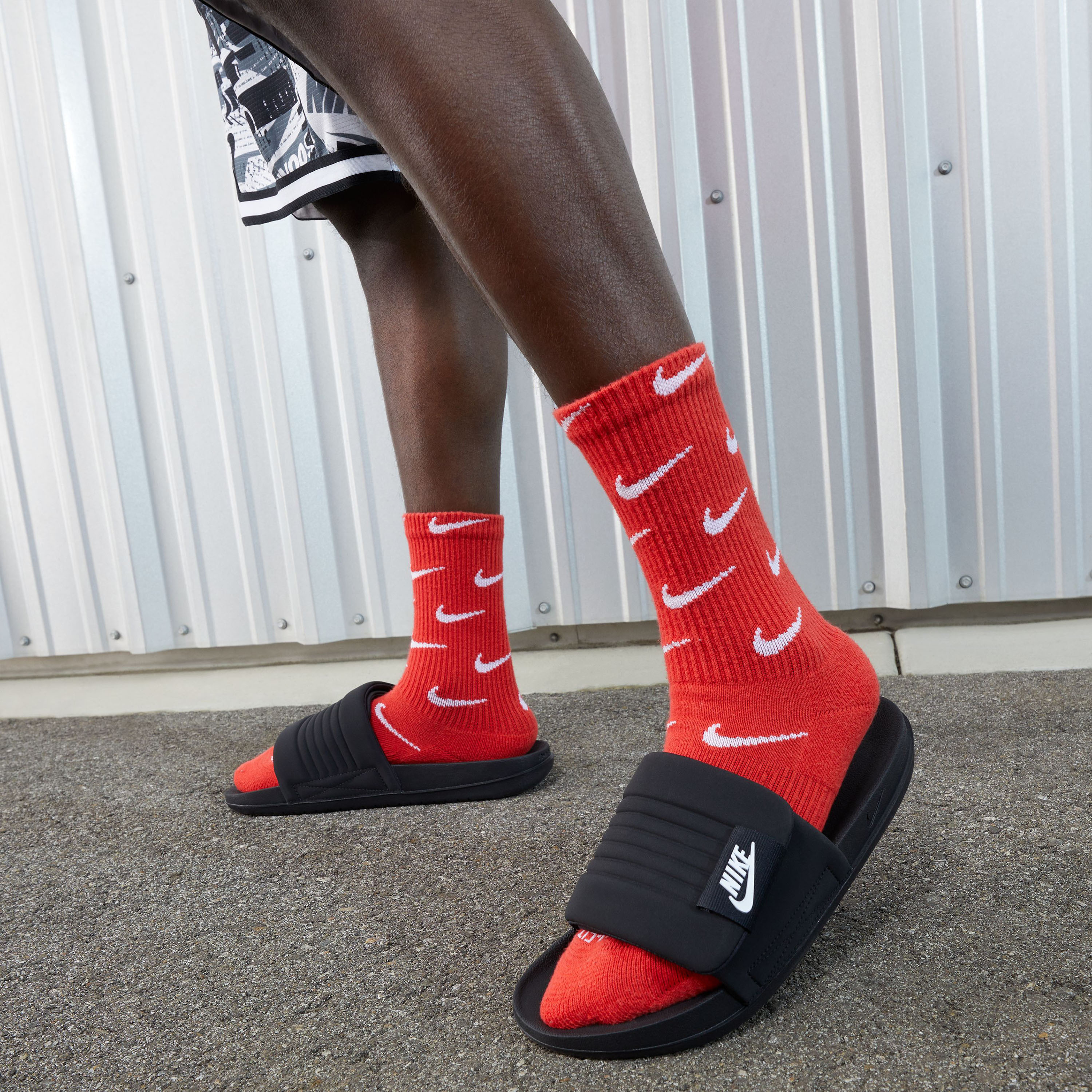Nike Men's Offcourt Slides NKDQ9624 | OE-men-shoes-flipflopsandslides-image-10