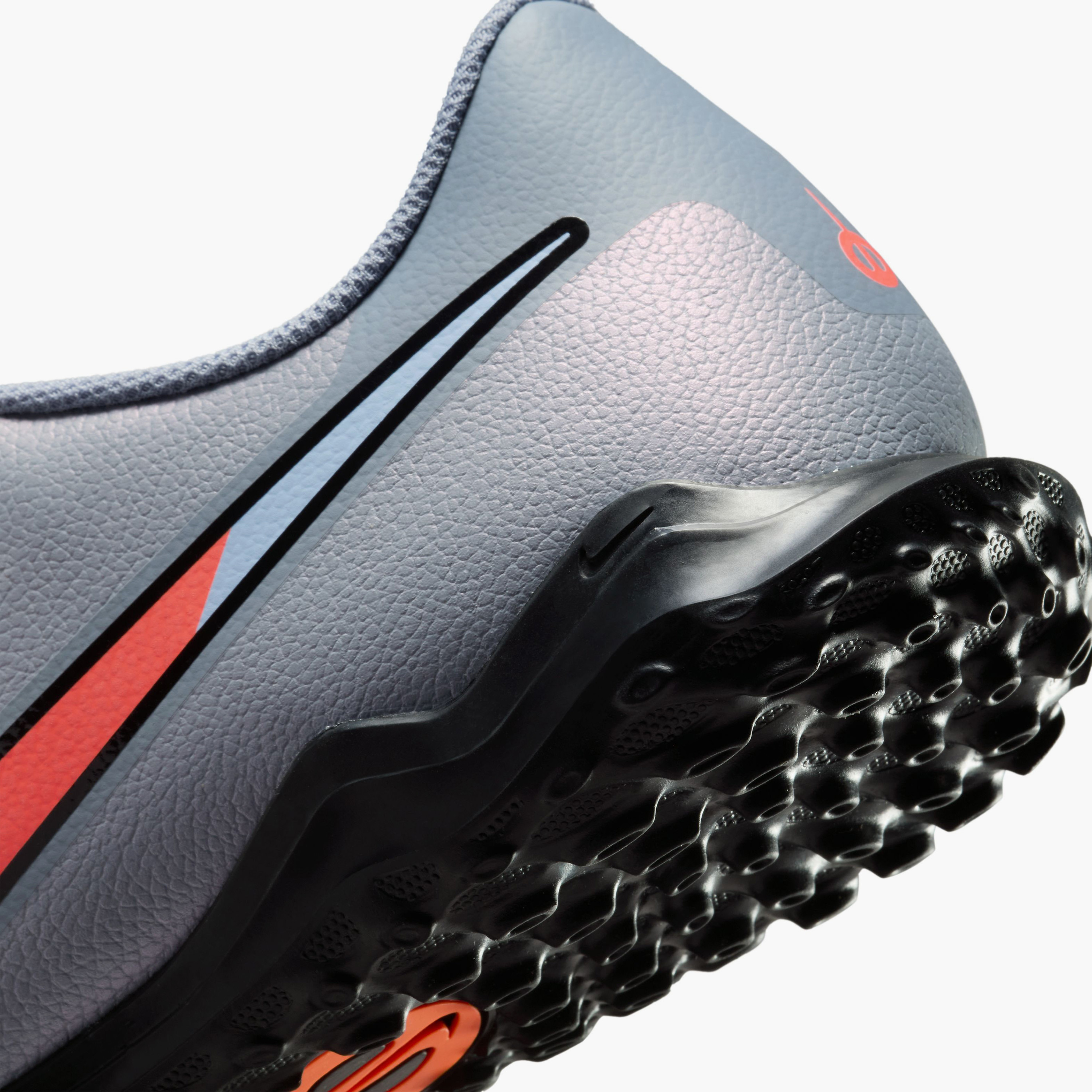 نايكي- حذاء كرة قدم رجالي ليجيند 10 كلوب TF برباط وكاحل منخفض NKDV4345 | OE-sports-men-shoes-image-6