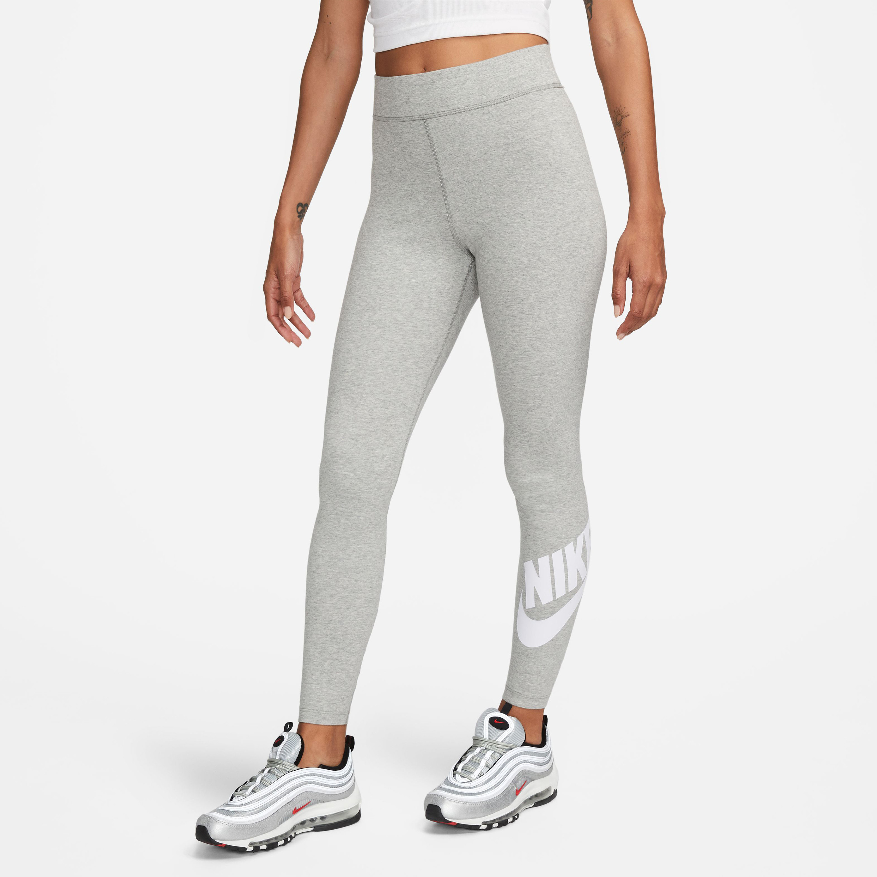 نايكي- بنطال رياضي نسائي كلاسيكي بخصر عالٍ ورسومات جرافيكية NKDV7791 | OE-women-clothing-sportswearandactivewear-bottoms-leggings-image-6
