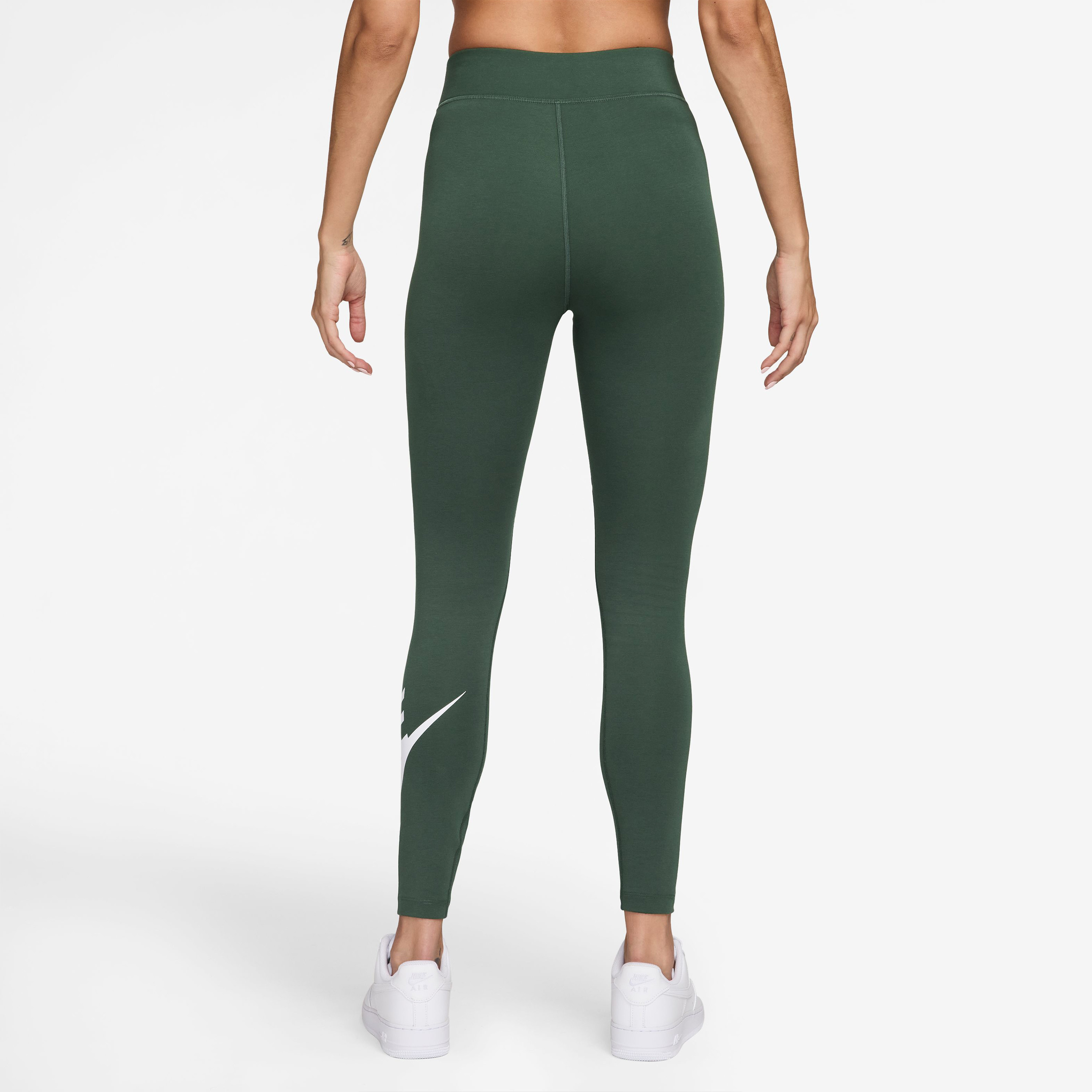 نايكي- بنطال رياضي نسائي كلاسيكي بخصر عالٍ ورسومات جرافيكية NKDV7791 | OE-women-clothing-sportswearandactivewear-bottoms-leggings-image-12