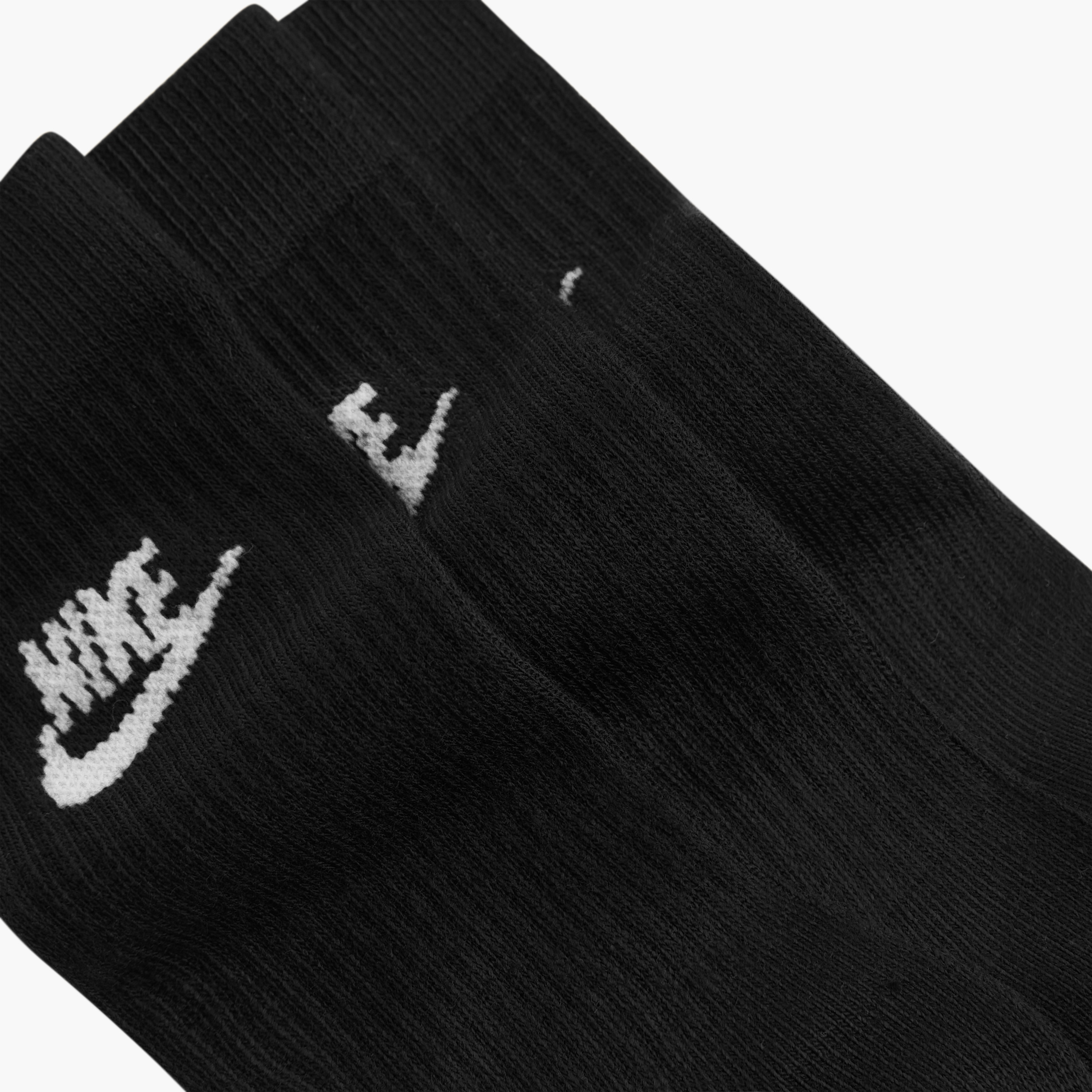 نايكي- جوارب رياضية يومية أساسية - ٣ قطع NKDX5025 | OE-sports-men-accessories-image-13