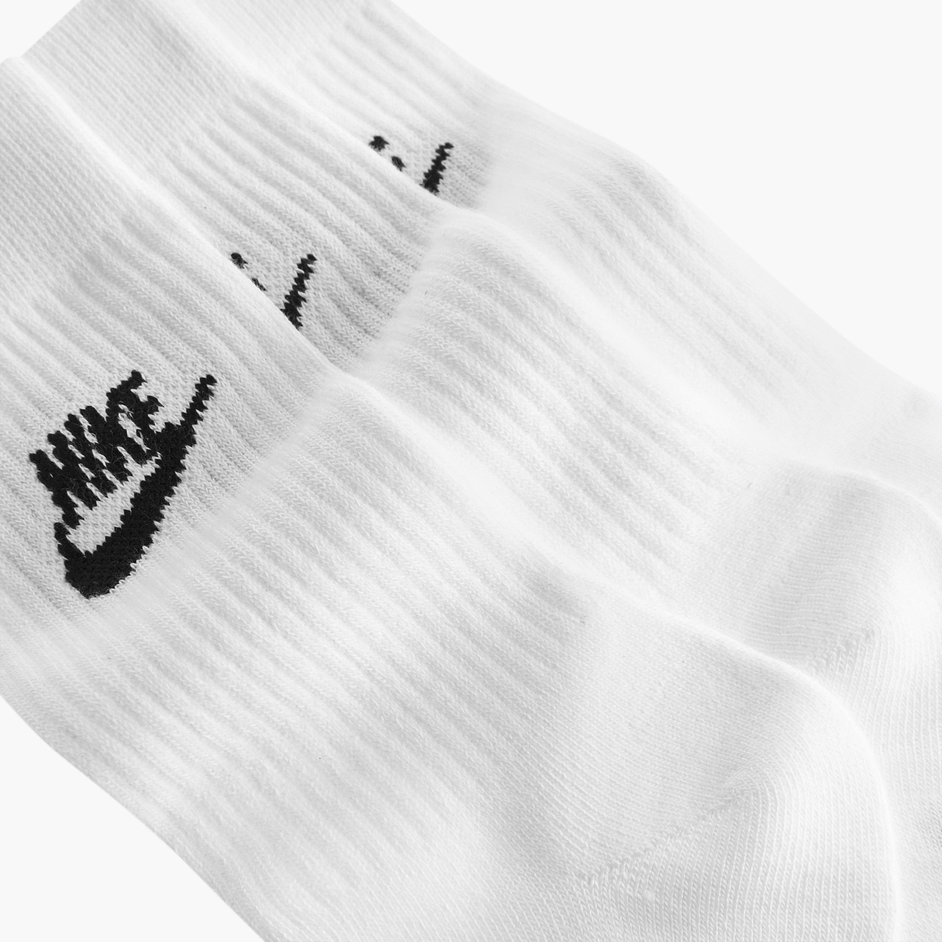 Nike Sportswear Everyday Essential Crew Socks - Set of 3 NKDX5025 | OE-sports-men-accessories-image-4