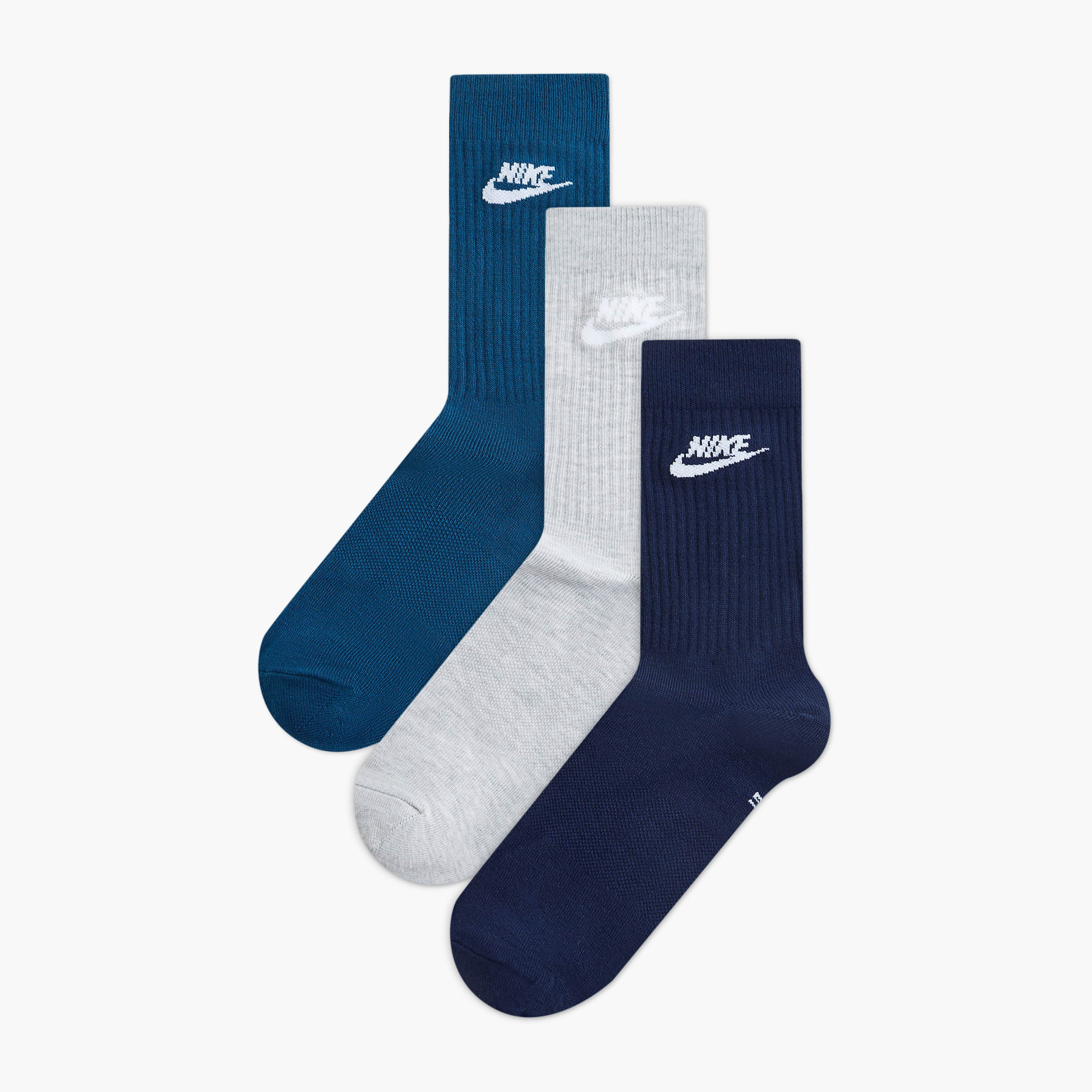 Nike Sportswear Everyday Essential Crew Socks - Set of 3 NKDX5025 | OE-sports-men-accessories-image-1