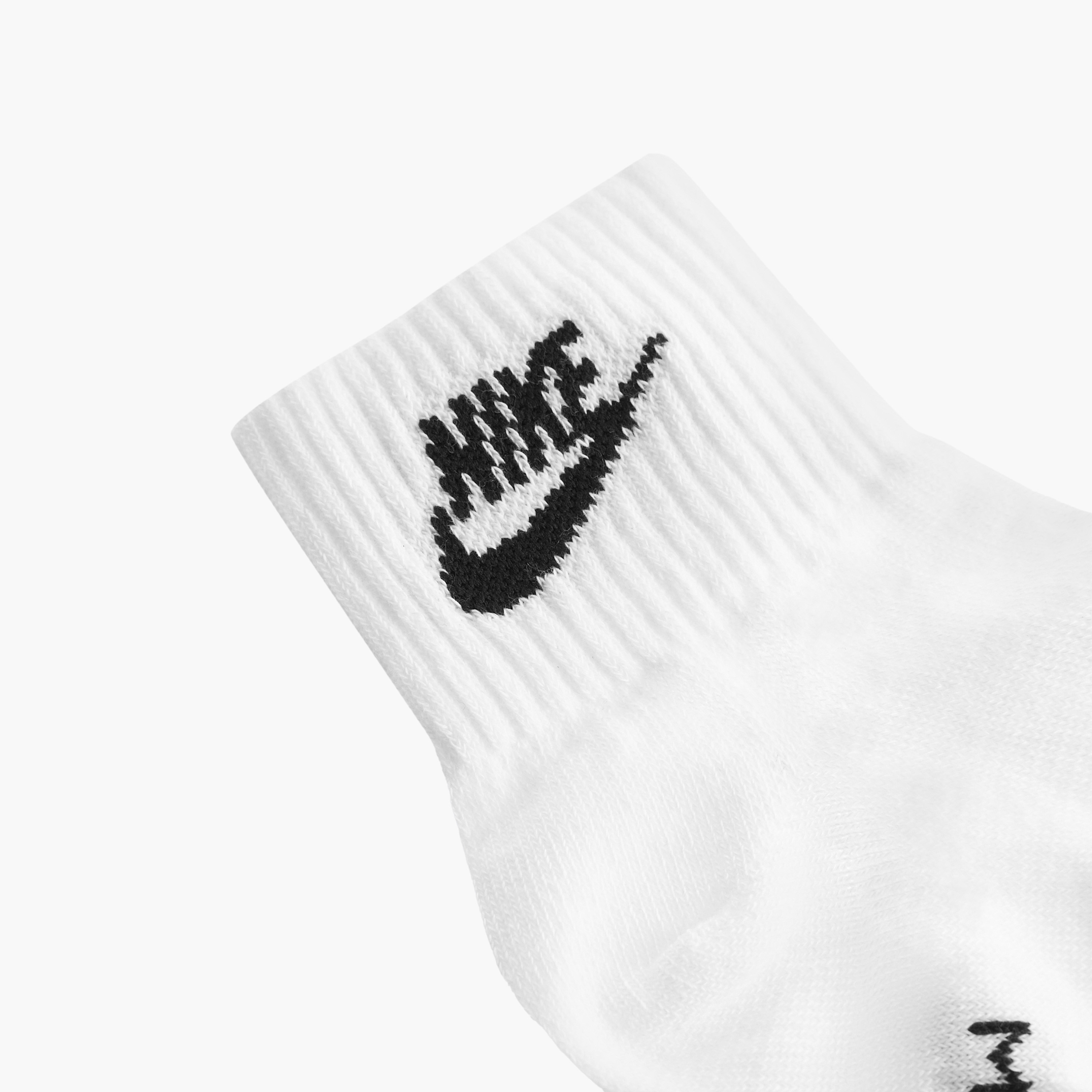 Nike Everyday Essential Ankle Socks - Set of 3 NKDX5074 | OE-sports-men-accessories-image-10