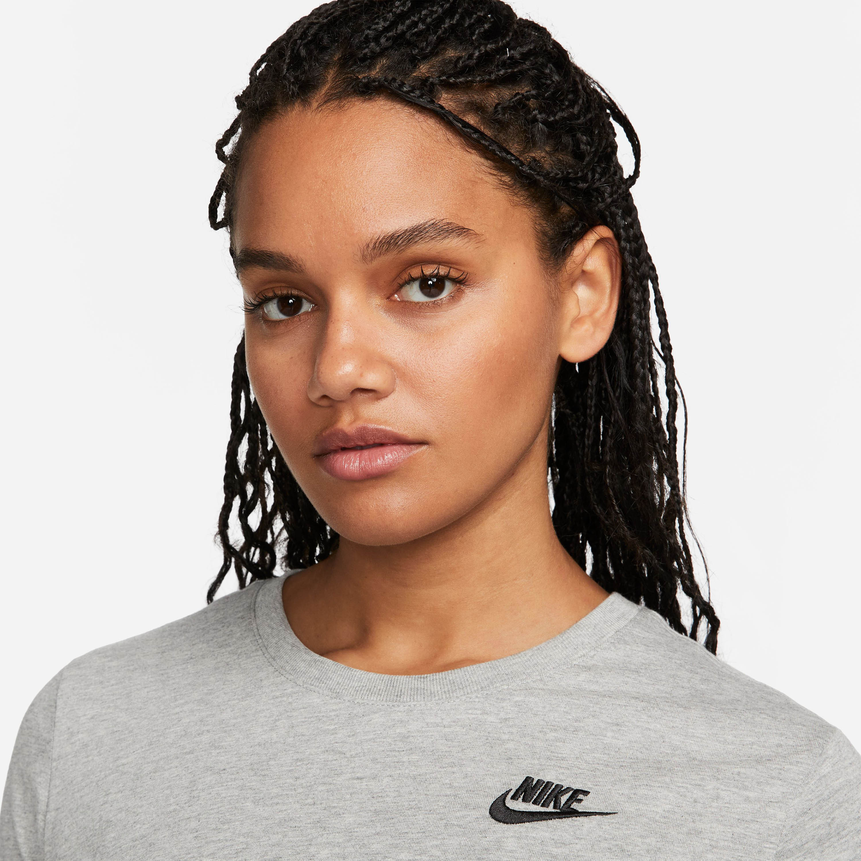 Nike Women's Sportswear Club Essentials T-Shirt NKDX7902 | OE-women-clothing-sportswearandactivewear-tshirtsandvests-image-8
