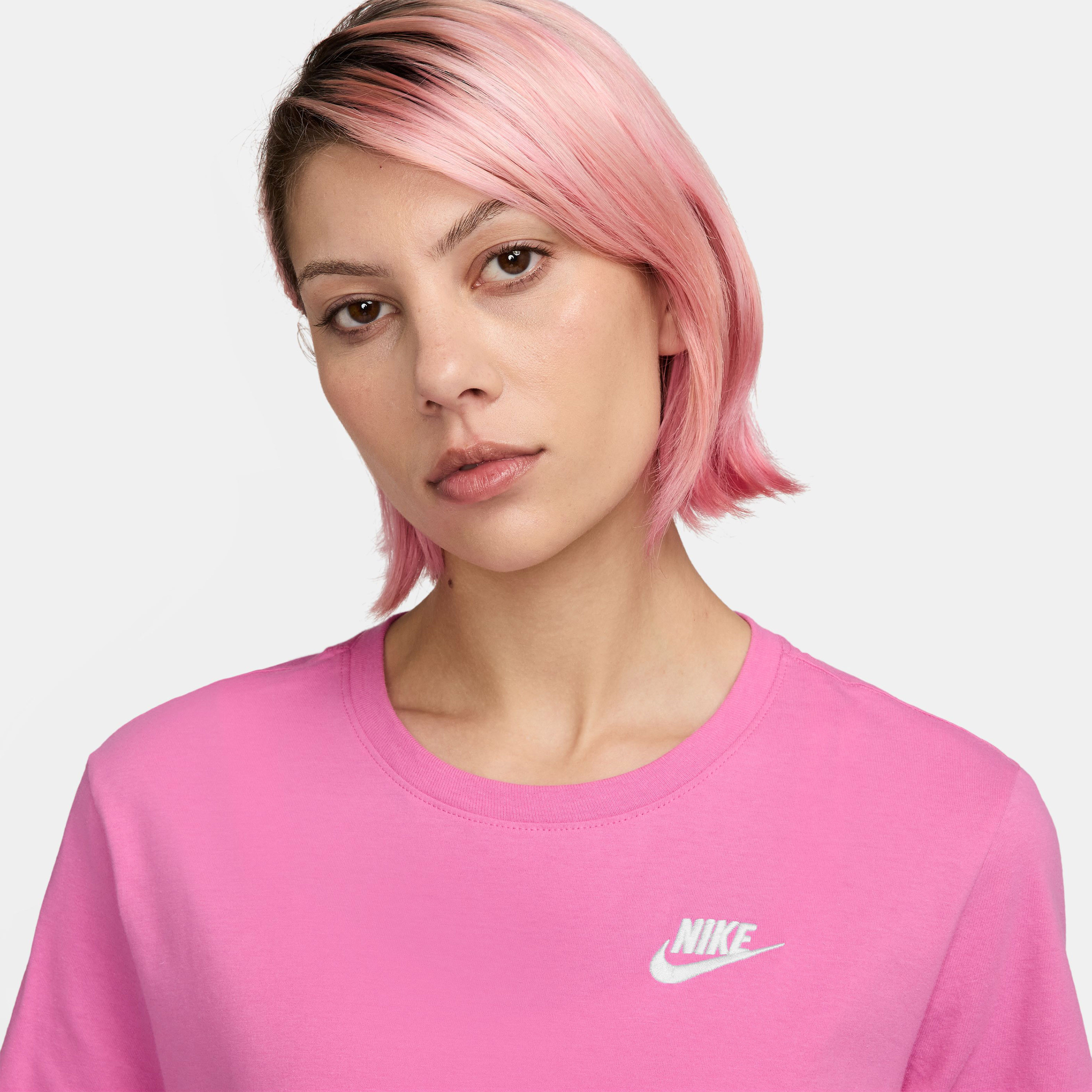 Nike Women's Sportswear Club Essentials T-Shirt NKDX7902 | OE-sports-women-clothing-tshirtsandvests-image-3