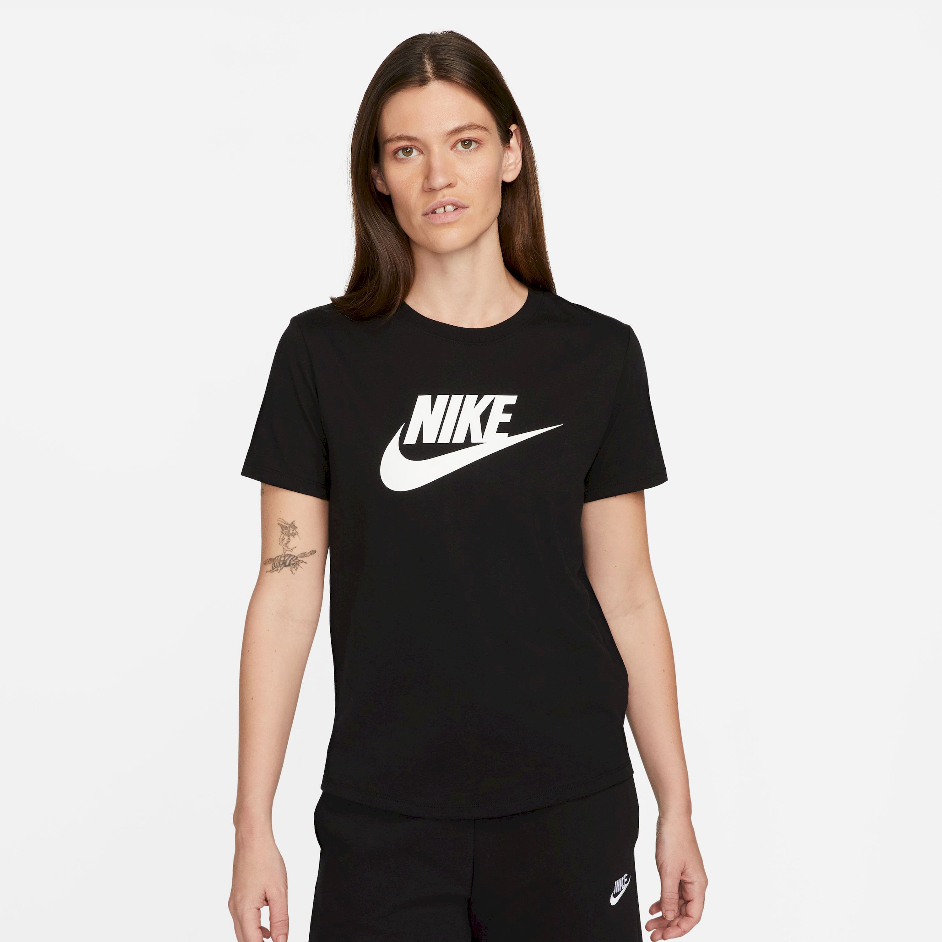 نايكي- تيشيرت رياضي نسائي أساسيات بشعار NKDX7906 | OE-sports-women-clothing-tshirtsandvests-image-1