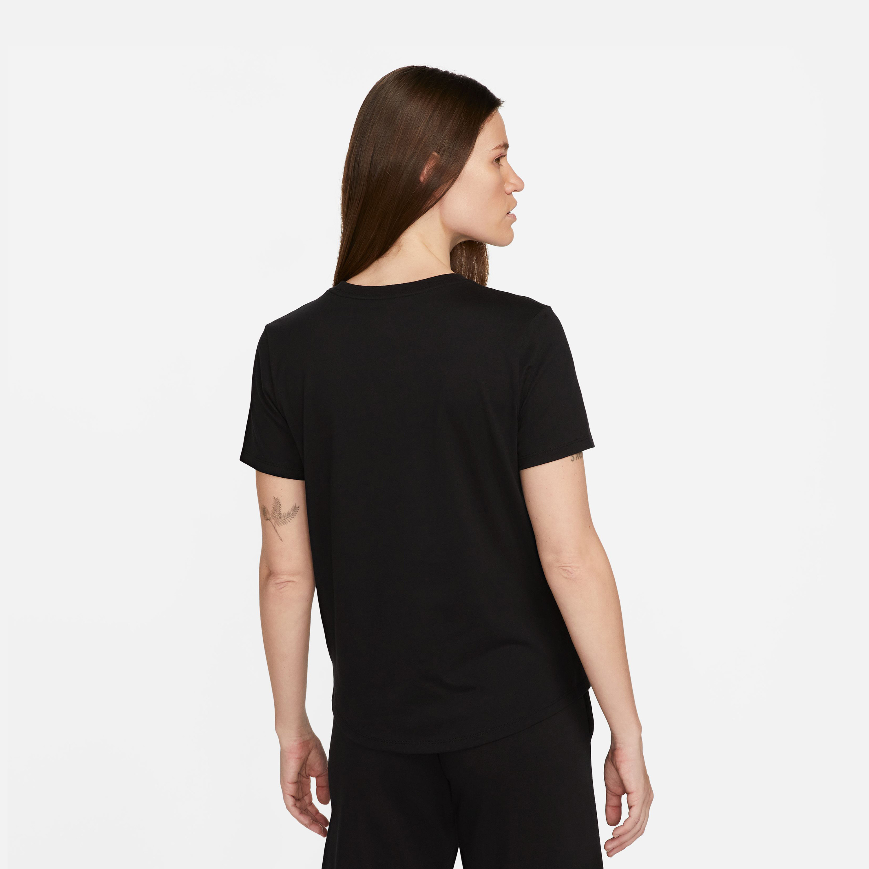نايكي- تيشيرت رياضي نسائي أساسيات بشعار NKDX7906 | OE-sports-women-clothing-tshirtsandvests-image-3