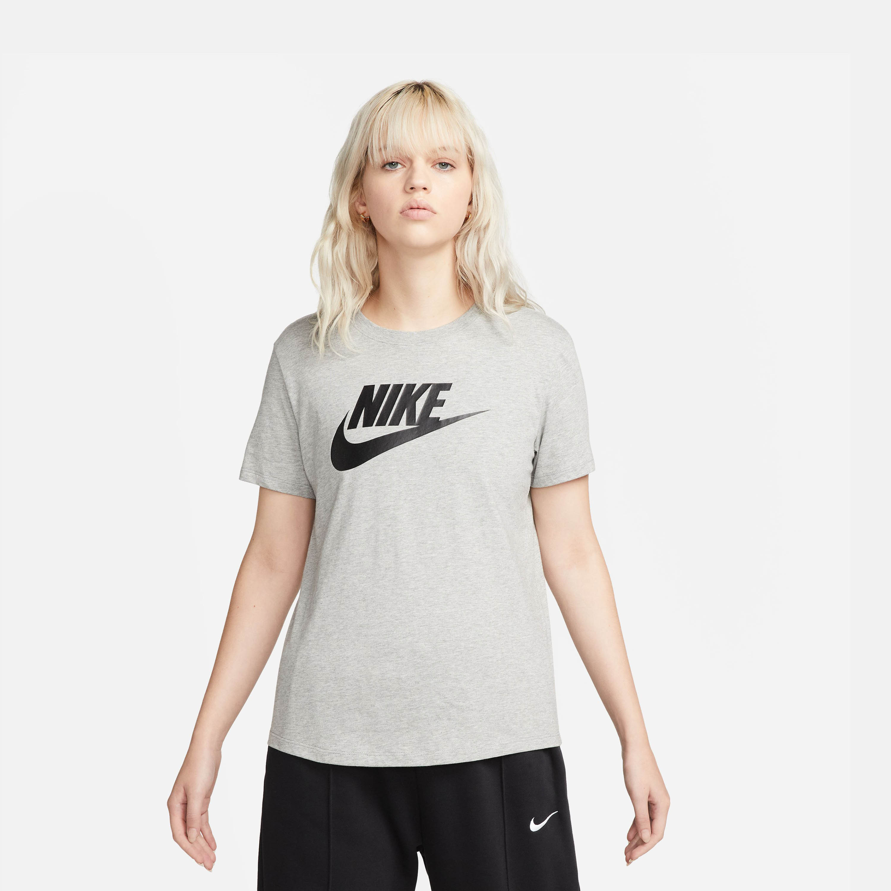 نايكي- تيشيرت رياضي نسائي أساسيات بشعار NKDX7906 | OE-sports-women-clothing-tshirtsandvests-image-8